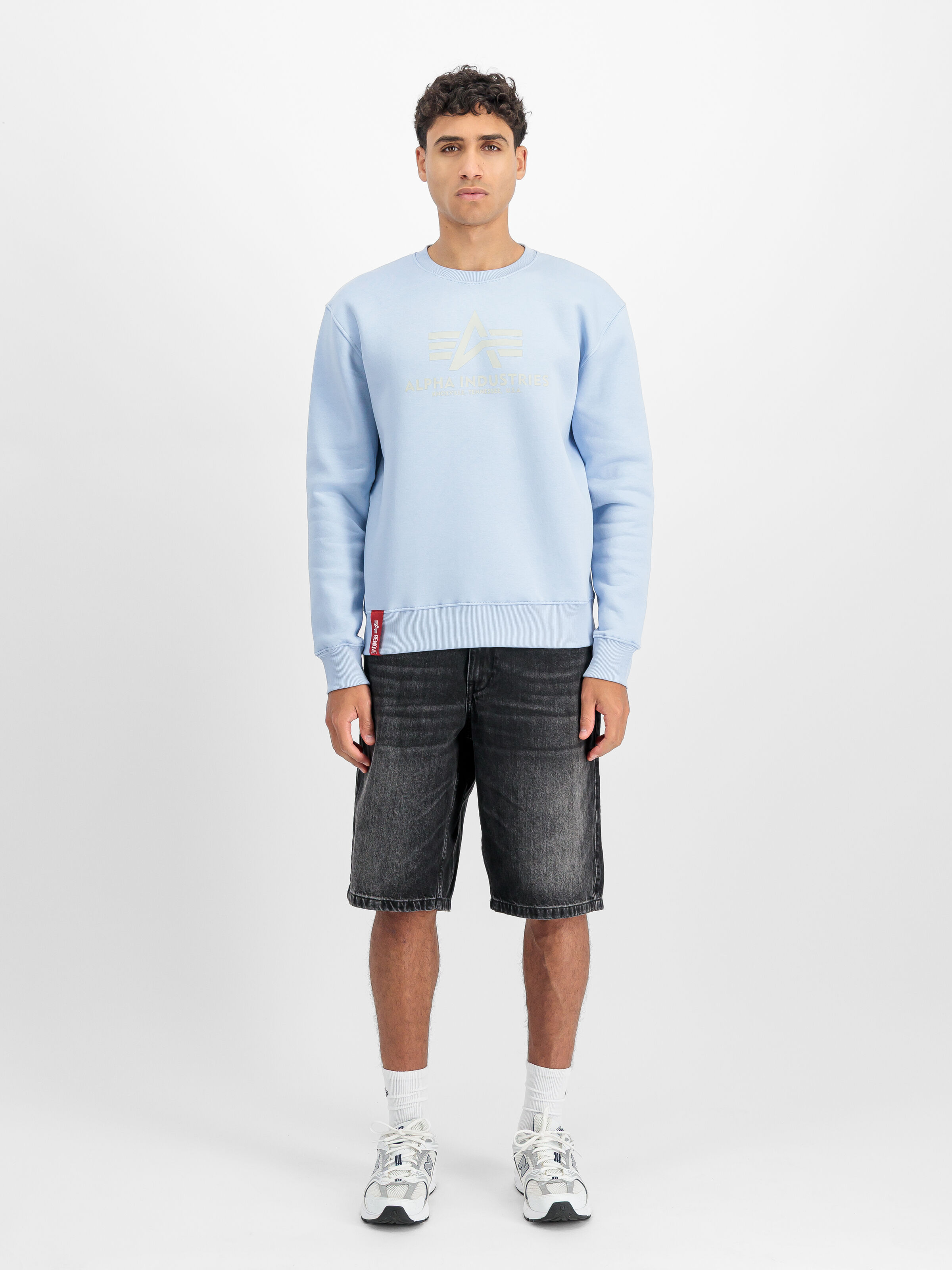 Basic Big Logo Sweatshirt artic blue 178302_40_2_model_00001_197829