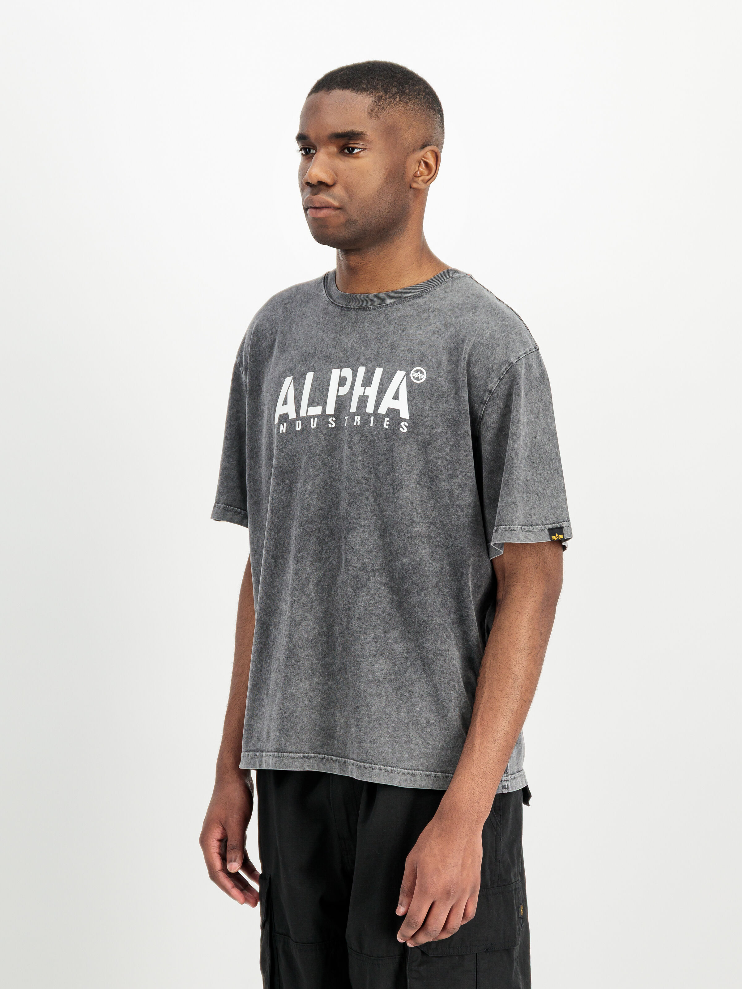 Alpha Stencil T-Shirt black 266555_03_2_model_00002_227040