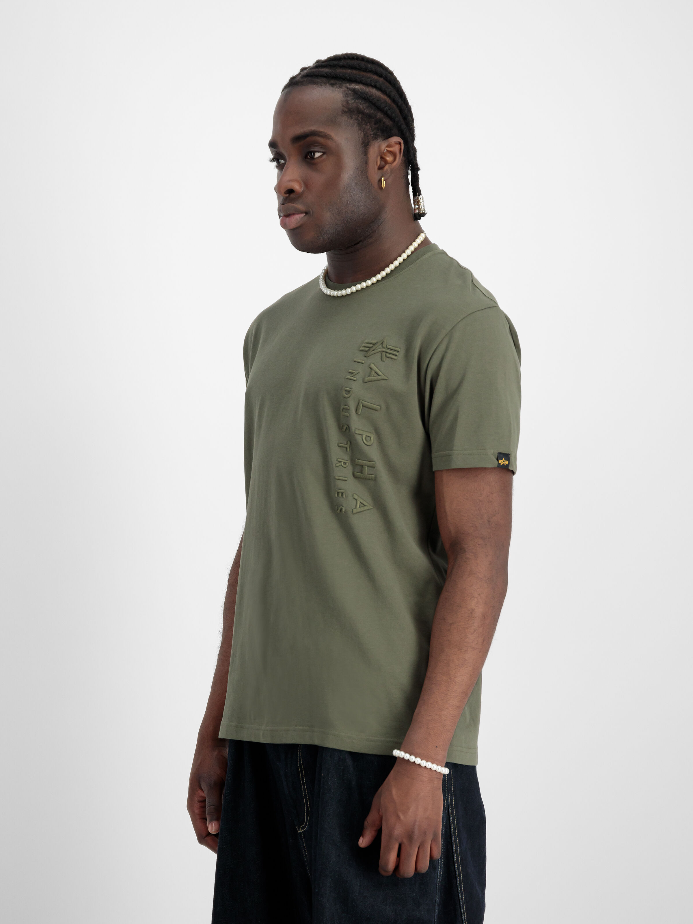Embroidery T-Shirt dark olive 138500_142_2_model_00003_129485