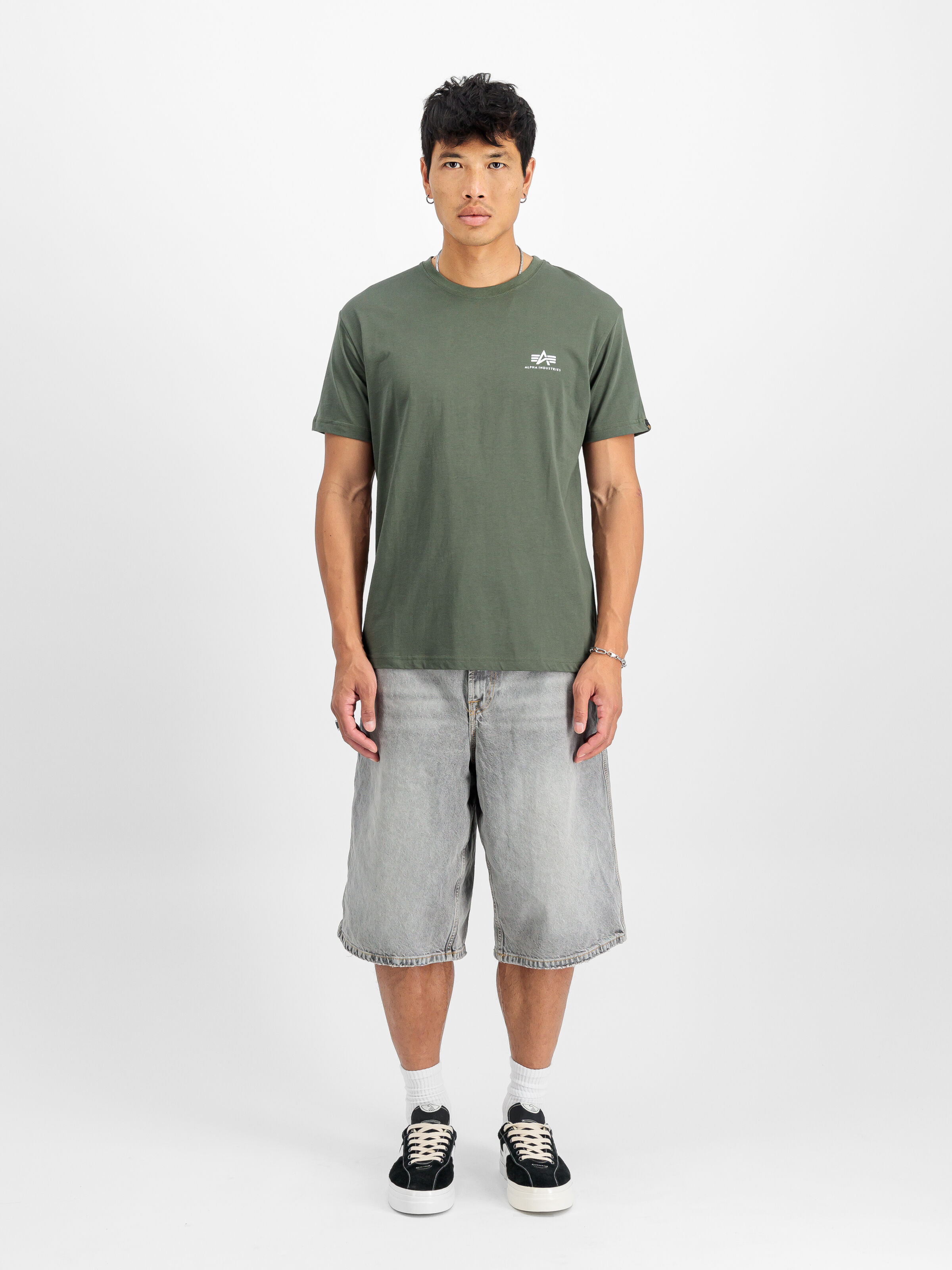 Basic Small Logo T-Shirt dark olive 188505_142_2_model_00001_117767