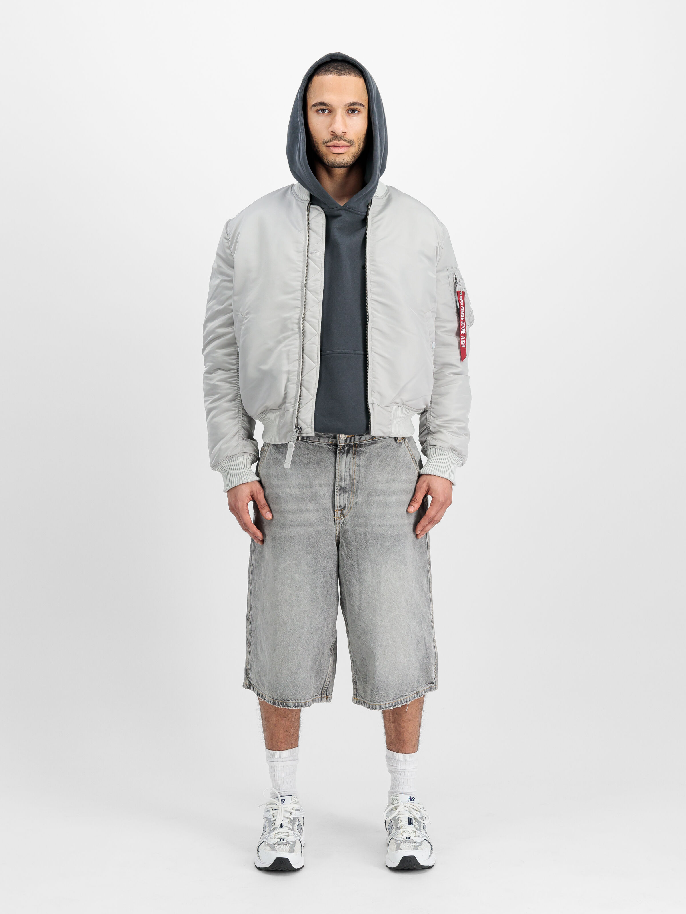 MA-1 VF 59 Bomber Jacket pastel grey 191118_666_2_model_00001_125434