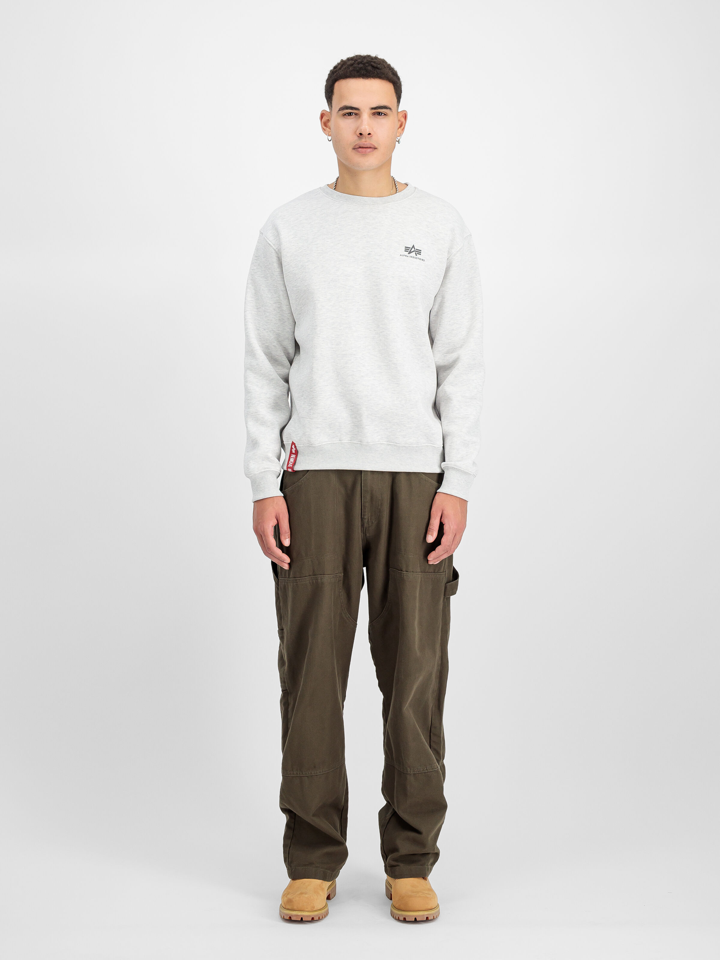 Basic Small Logo Sweatshirt pastel grey melange 188307_752_2_model_00001_183345