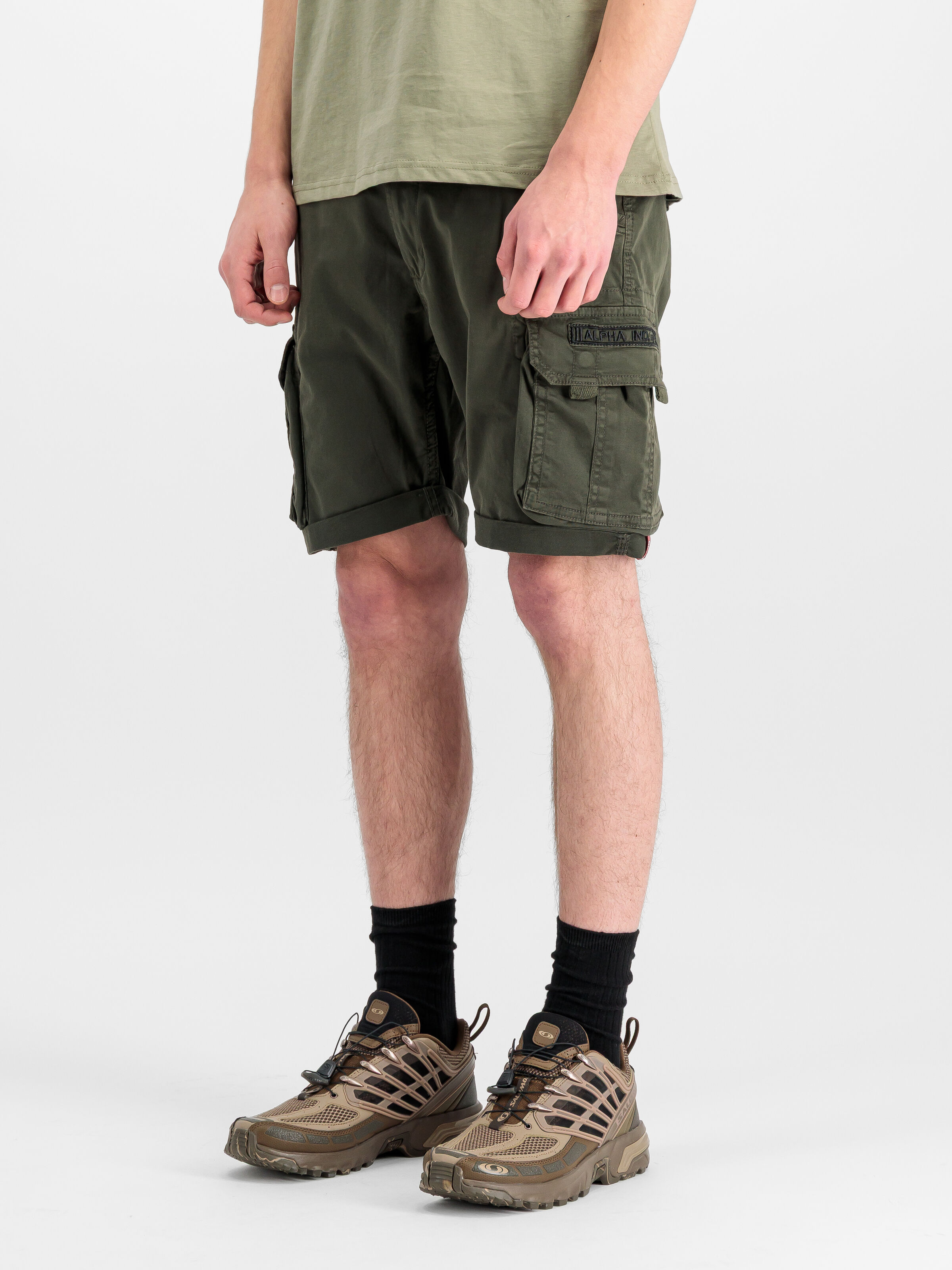 Crew Short greyblack 176203_136_2_model_00002_216177.jpg