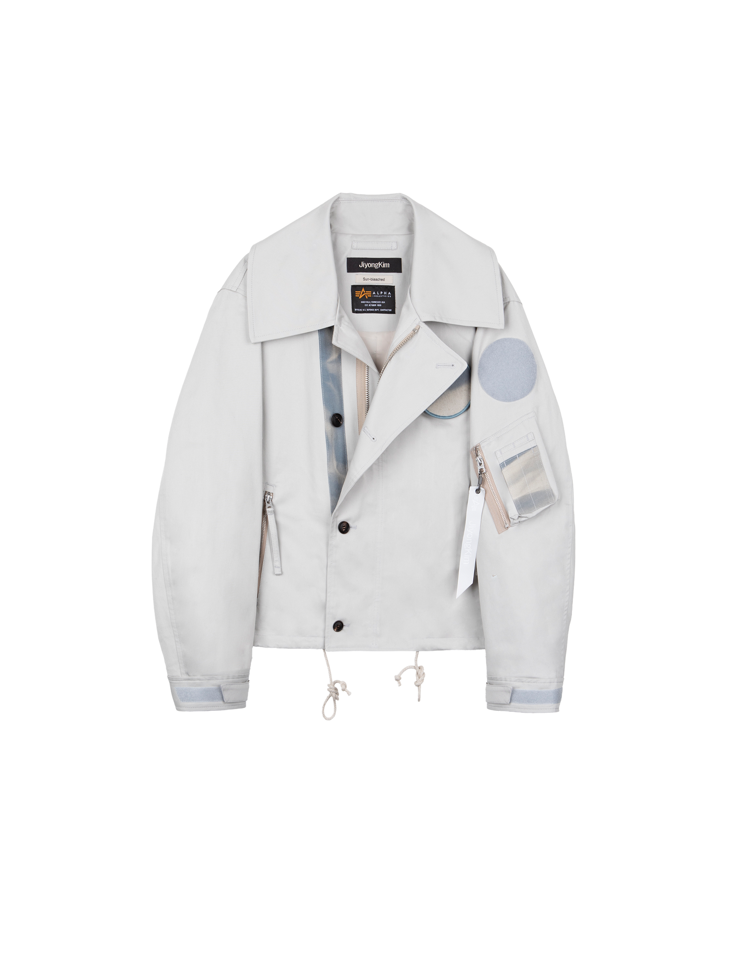 ALPHA x JIYONGKIM Sun-Bleached Wide Collar Field Jacket light grey 266125_19_1_flatlay_00001_225974.png