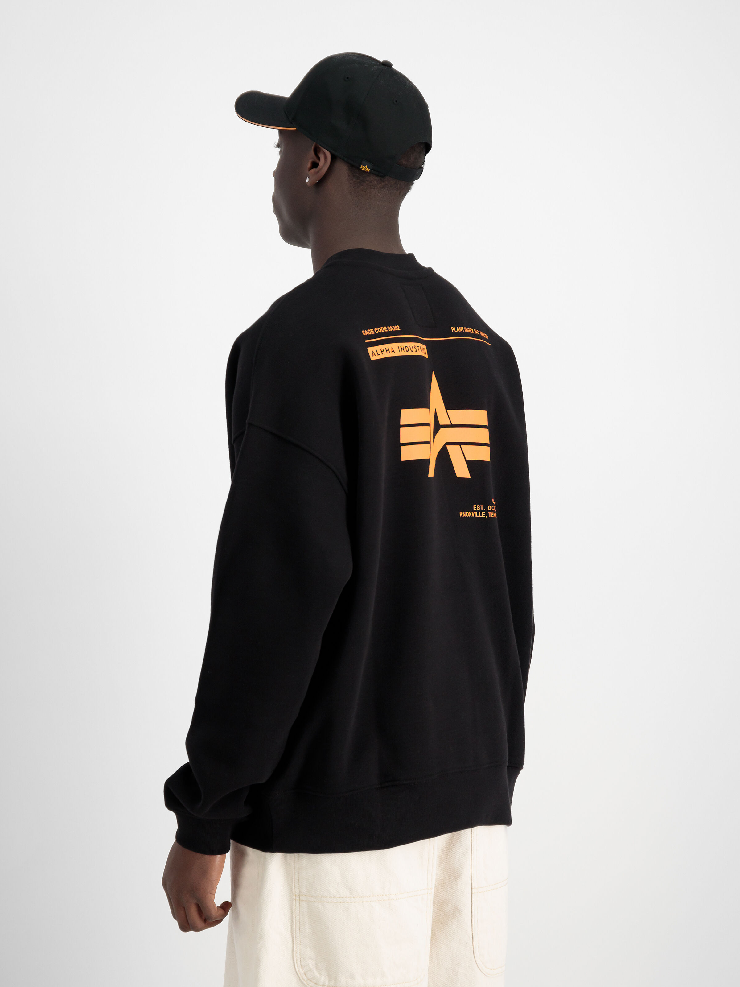 Logo Backprint Sweatshirt black 146304_03_2_model_00004_99213