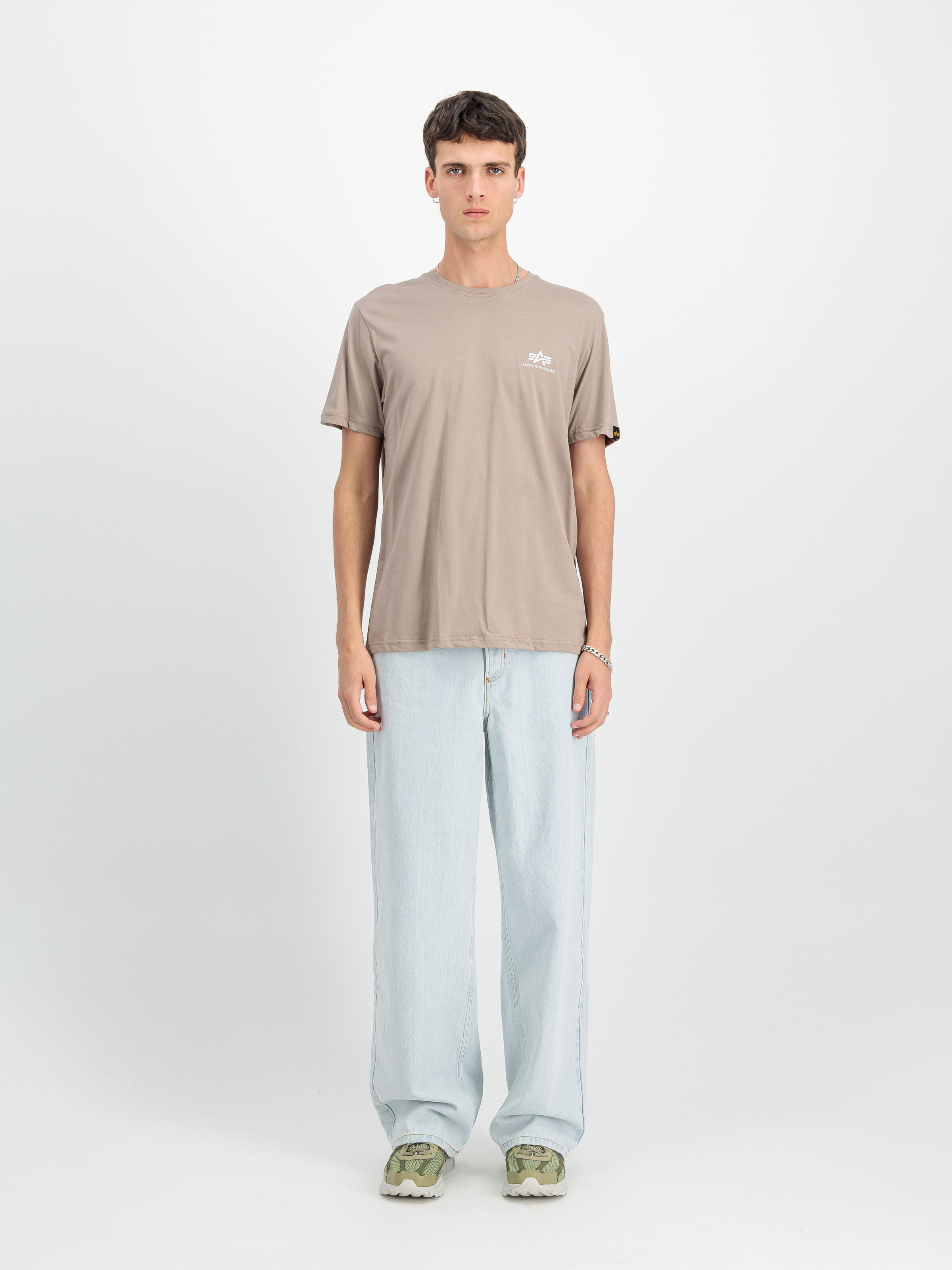 Basic Small Logo T-Shirt vintage sand 188505_679_2_model_00001_122579