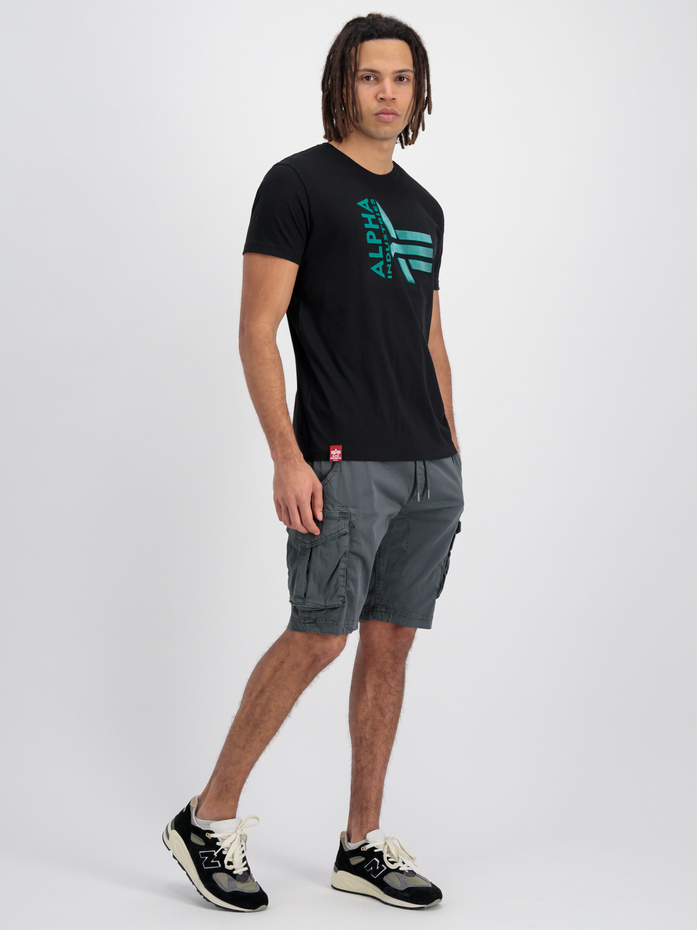 106251_684_alpha_industries_cotton_twill_jogger_short_005_183279