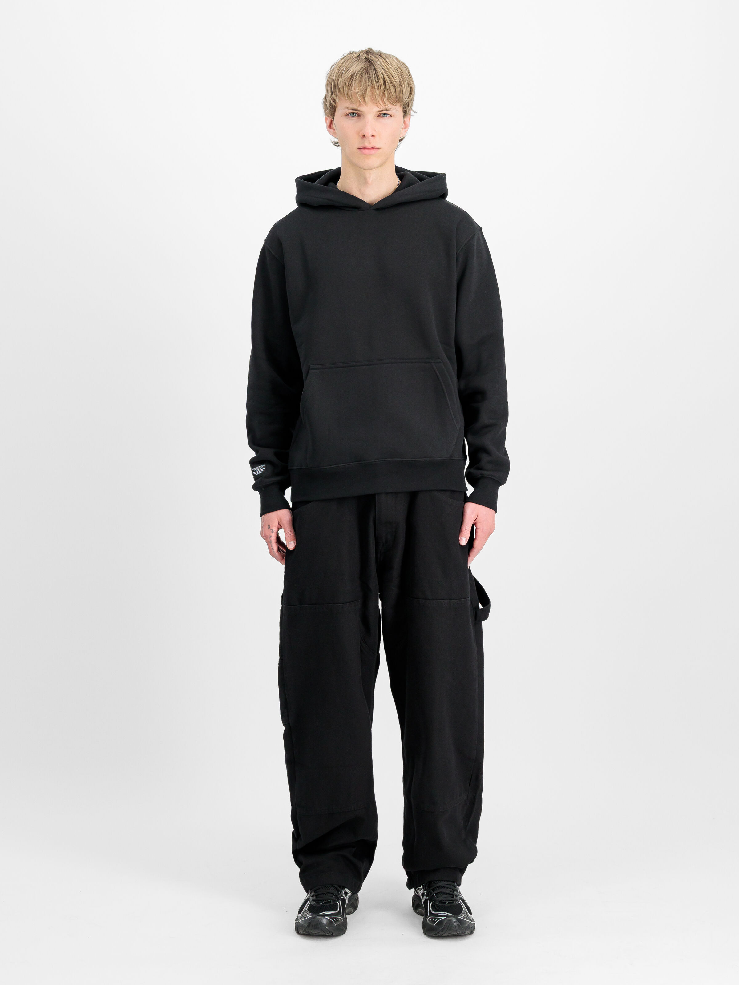 Label Backprint Hoodie black 258333_03_2_model_00001_173581