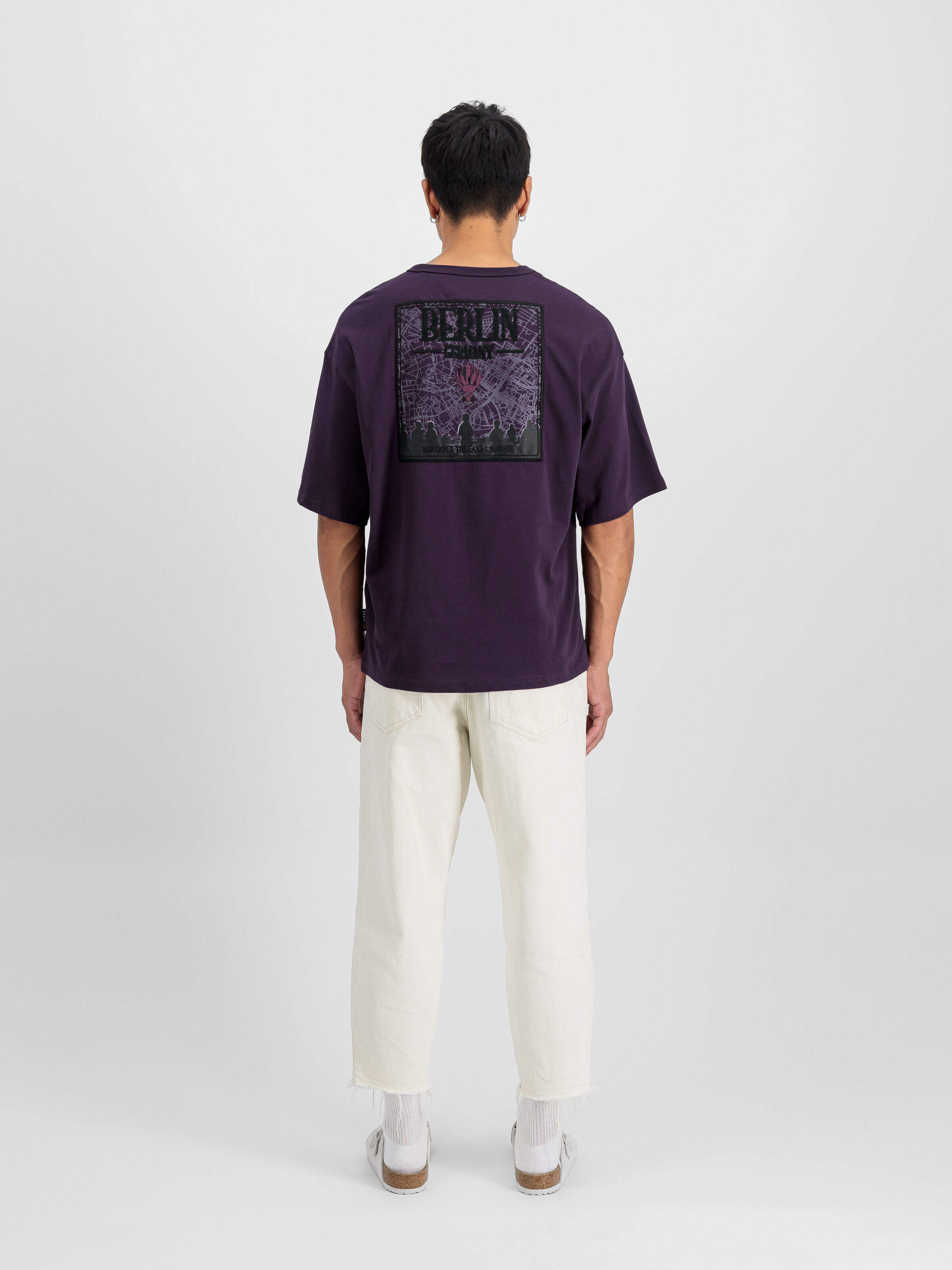 Berlin Candy Bomber Backprint T-Shirt Plum 148515_719_2_model_00002_108908