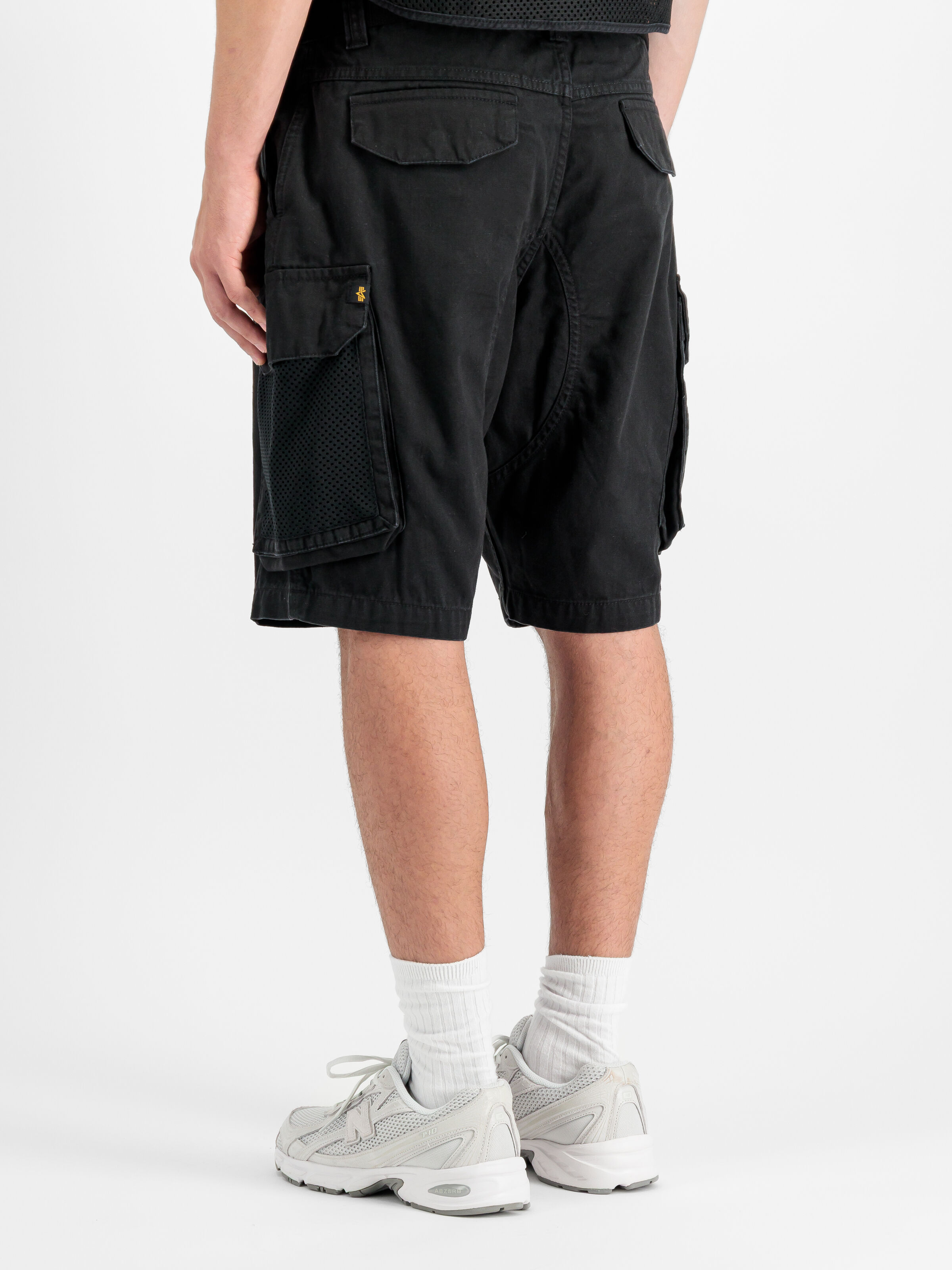 Mesh Utility Short black 266251_03_2_model_00003_223674