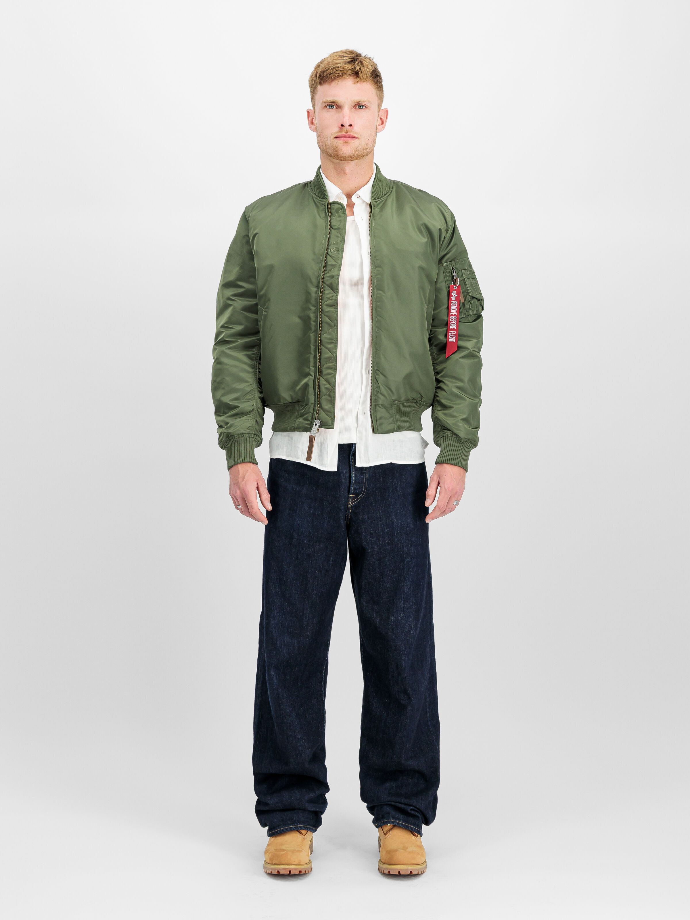 MA-1 VF 59 Bomber Jacket sage-green 191118_01_2_model_00001_188353