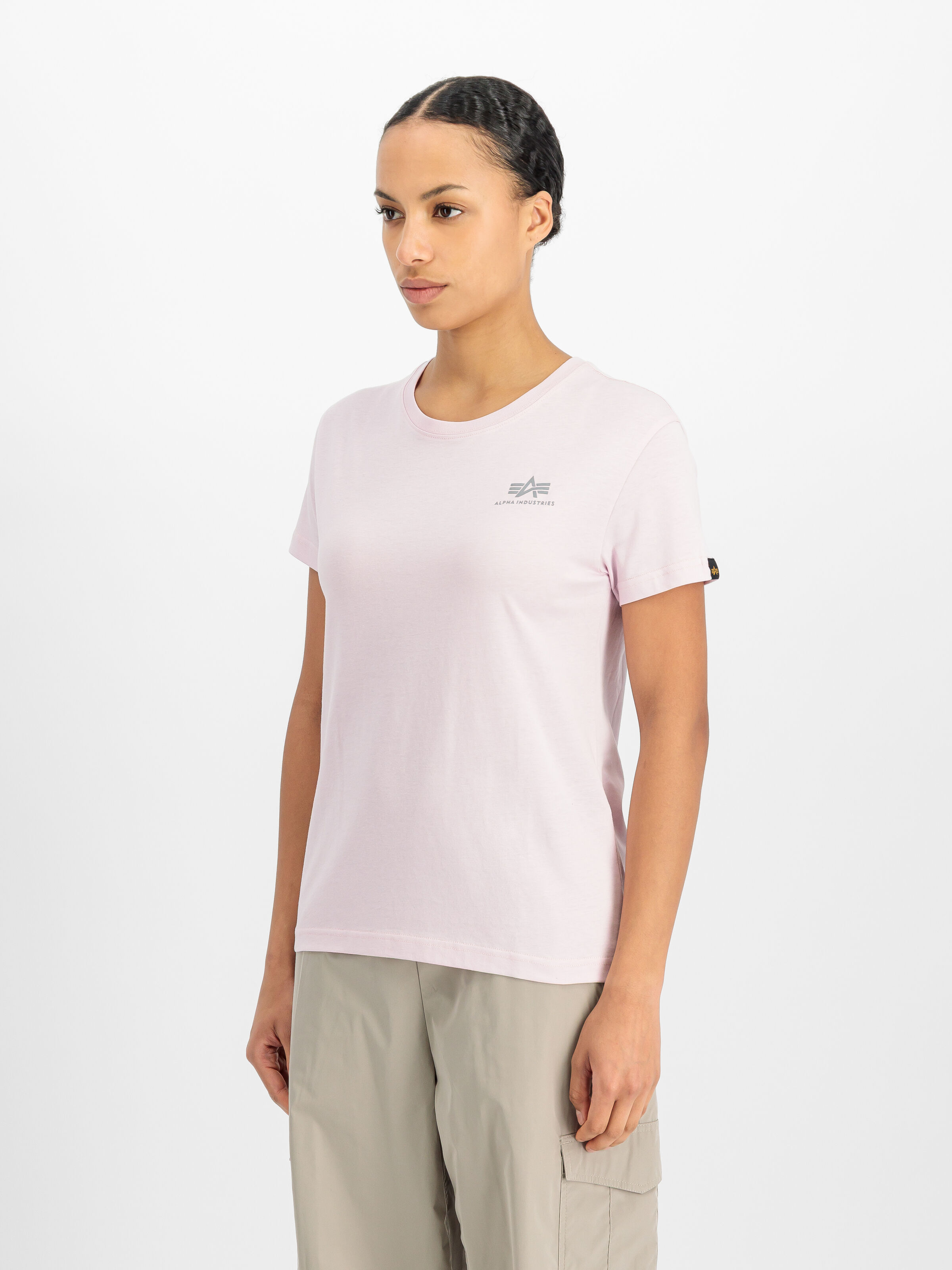 Basic Small Logo T-Shirt Women pale lilac 196054_061_2_model_00002_229724