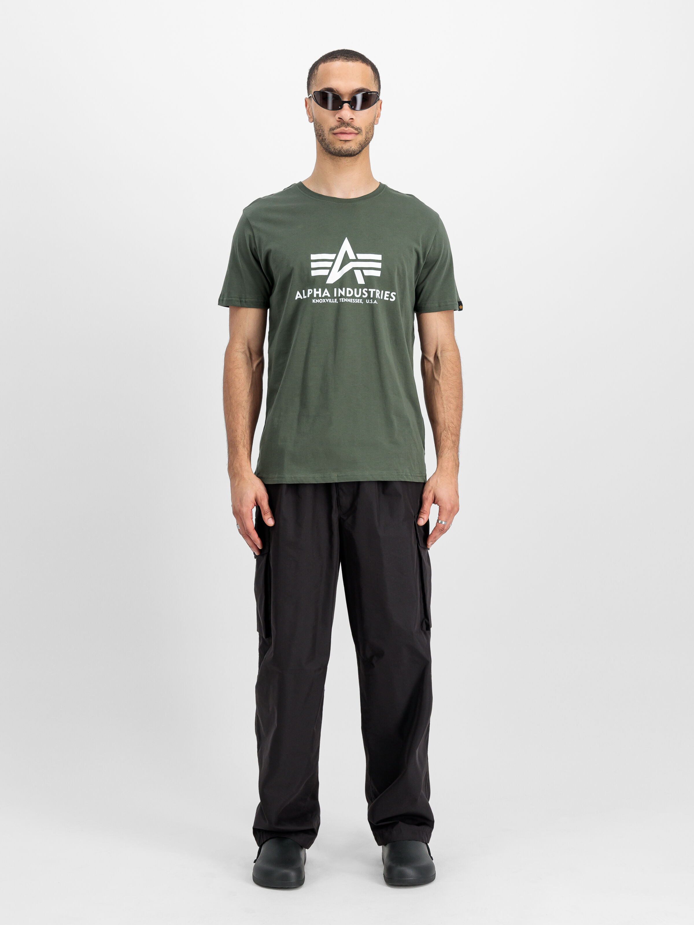 Basic Big Logo T-Shirt dark olive 100501_142_2_model_00001_125122