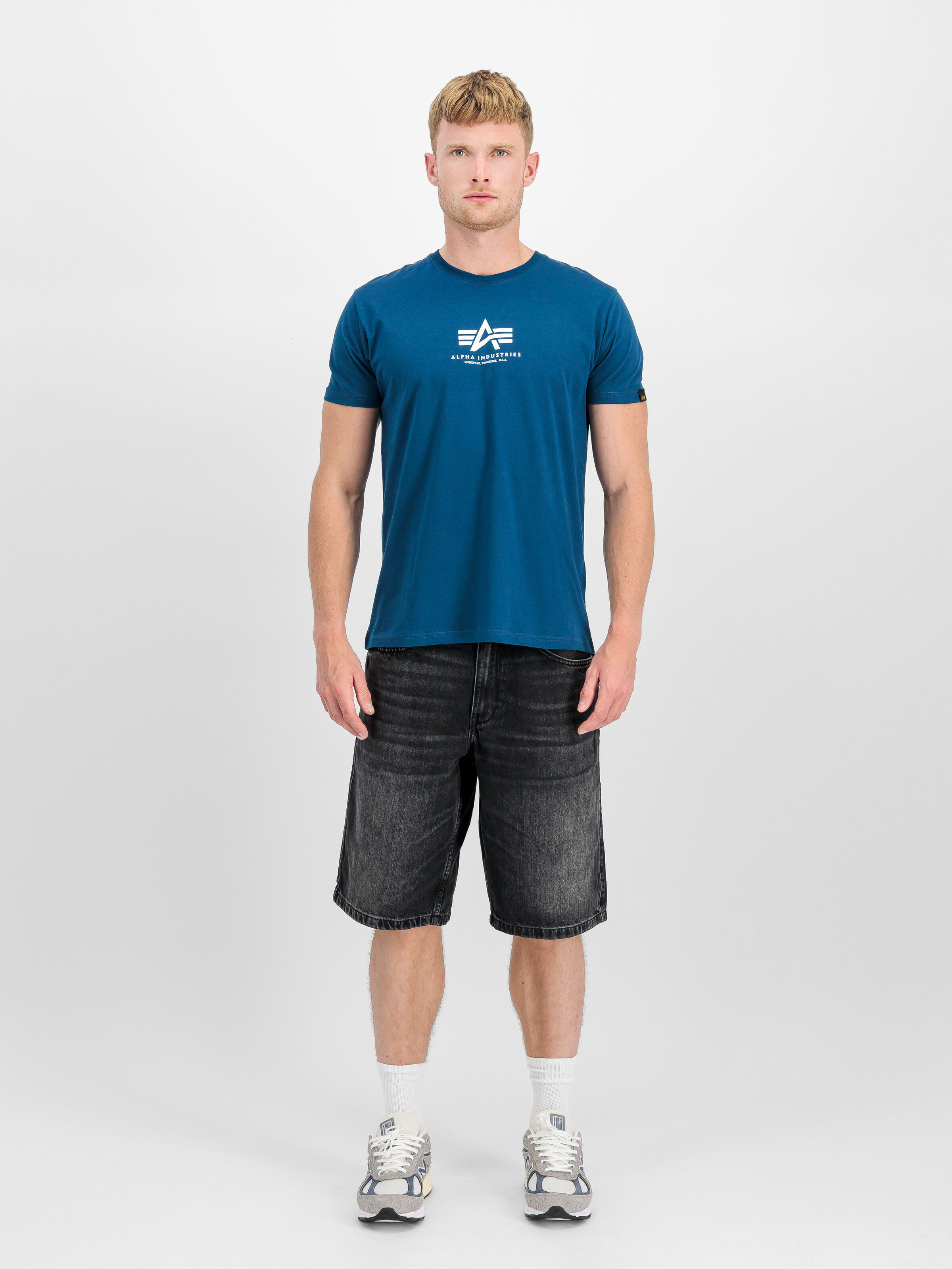Basic Mid Logo T-Shirt naval blue 118533_579_2_model_00001_190897