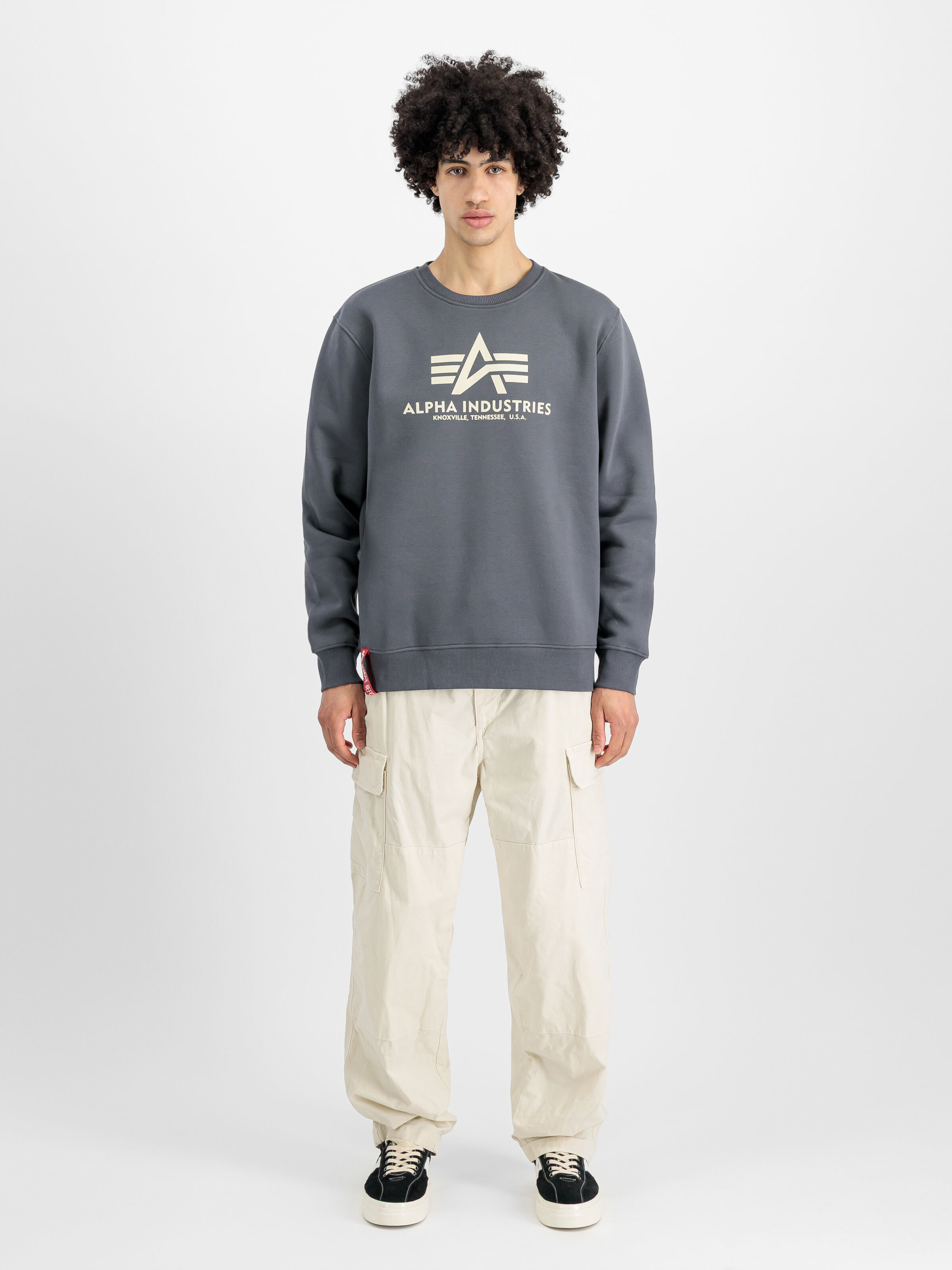 Basic Big Logo Sweatshirt greyblack 178302_136_2_model_00001_155935