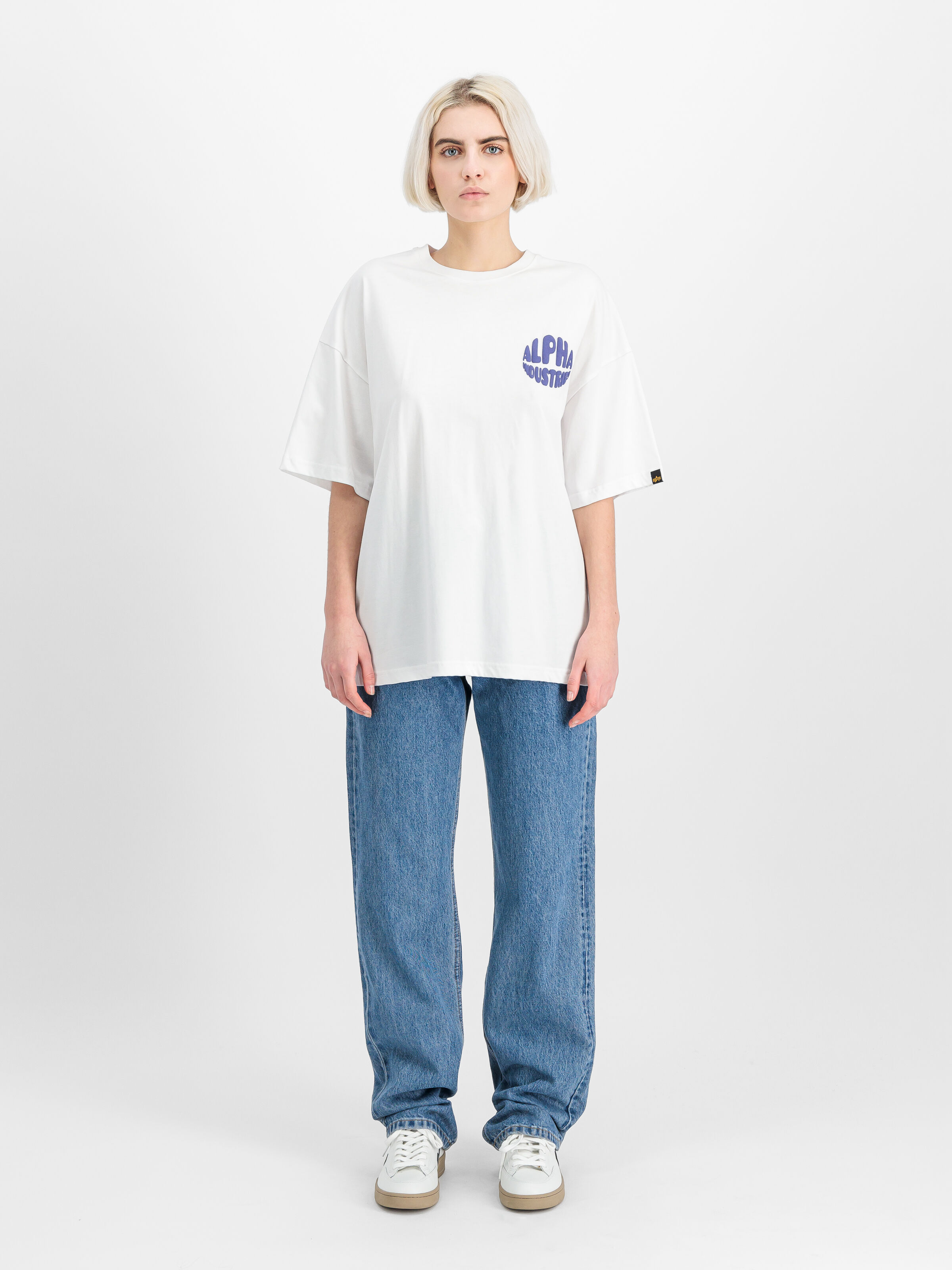 Logo Backprint T-Shirt Women white 156060_09_2_model_00001_144617
