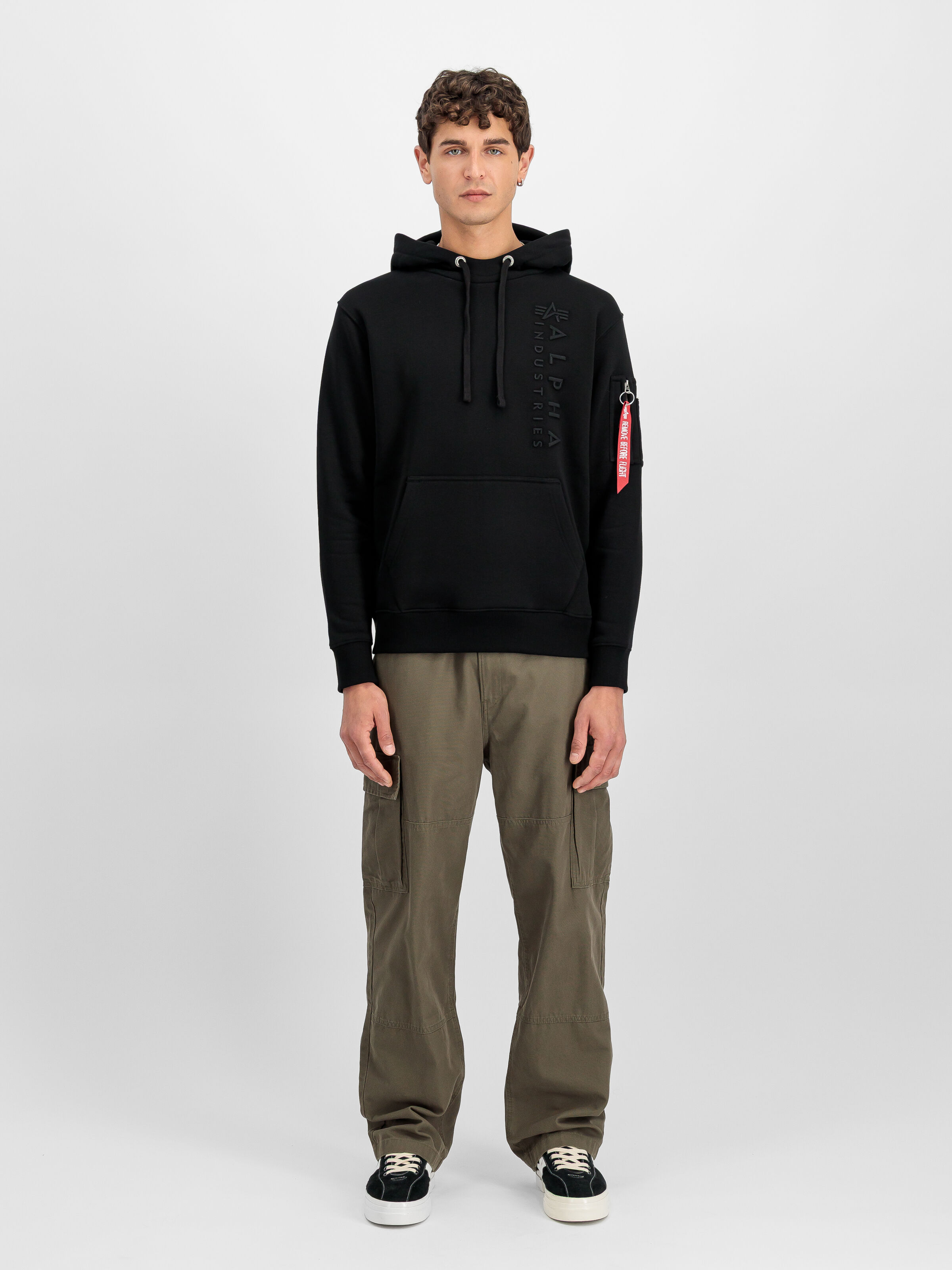 Embroidery Hoodie black 138333_03_2_model_00001_190121