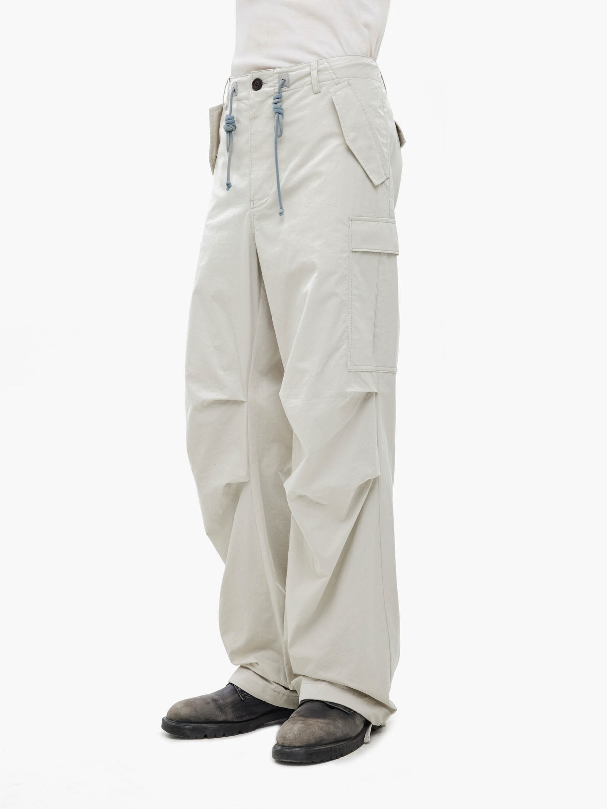 ALPHA x JIYONGKIM Sun-Bleached Multi Pocket Pant light grey 266206_19_2_model_00003_226013.jpg