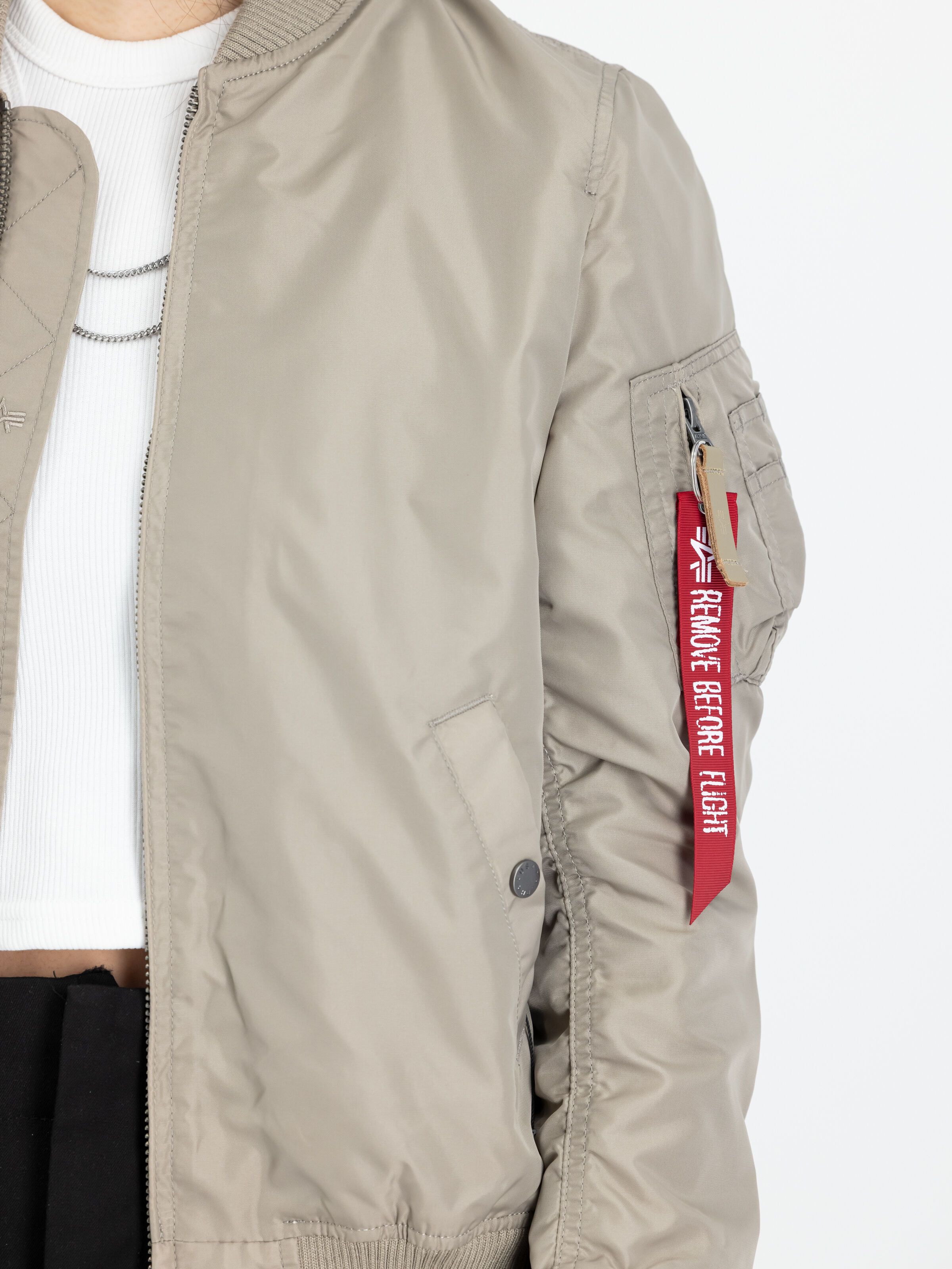 MA-1 TT Light Bomber Jacket Women vintage sand 141041_679_3_detail_00002_133753
