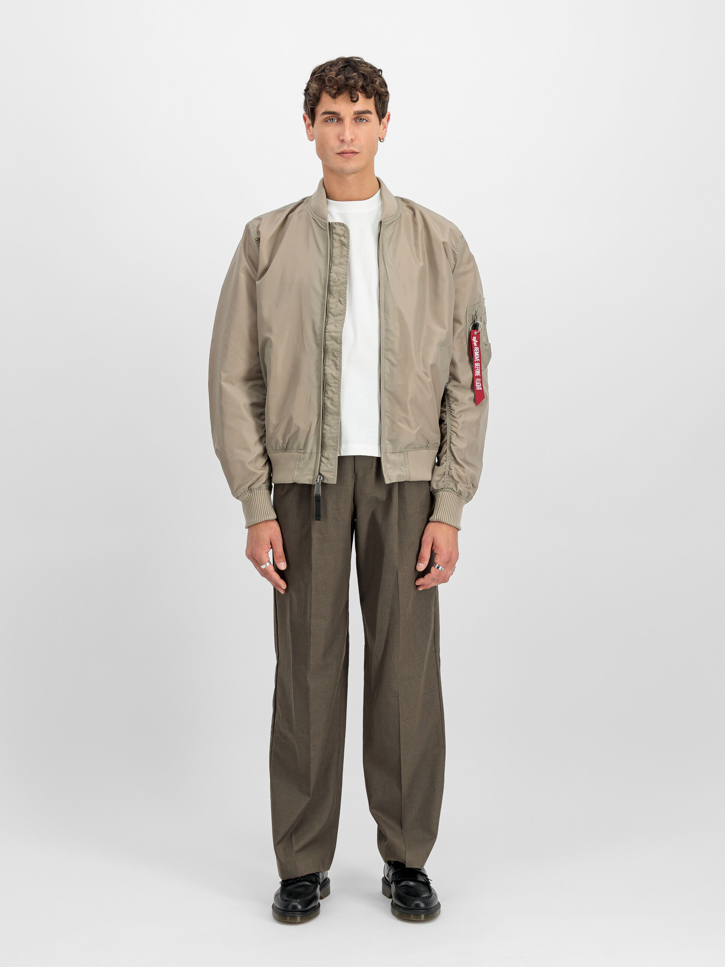 MA-1 TT Light Bomber Jacket vintage sand 191103_679_2_model_00001_188703