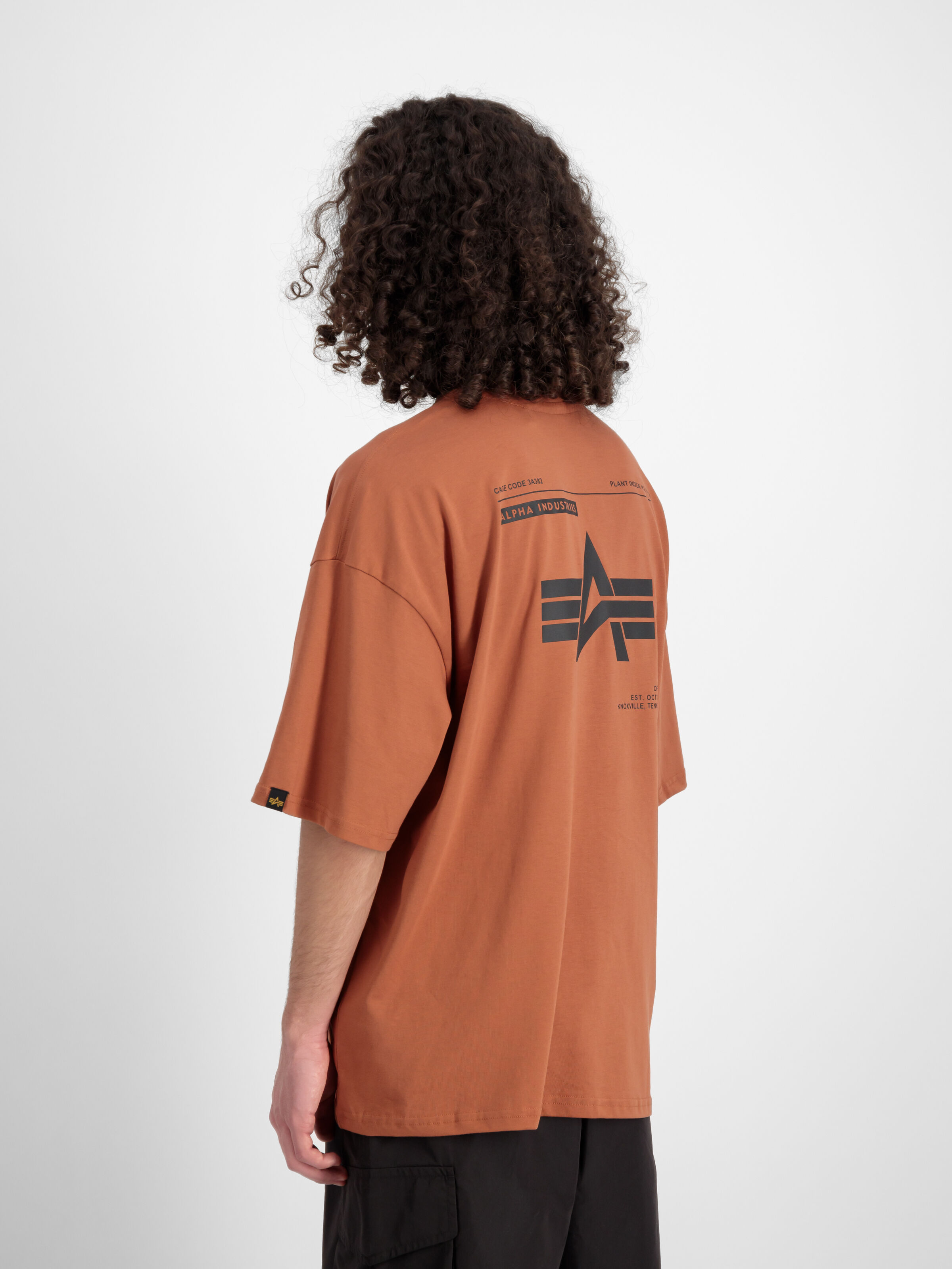 Logo Code Backprint T-Shirt hazel brown 146507_709_2_model_00004_126310