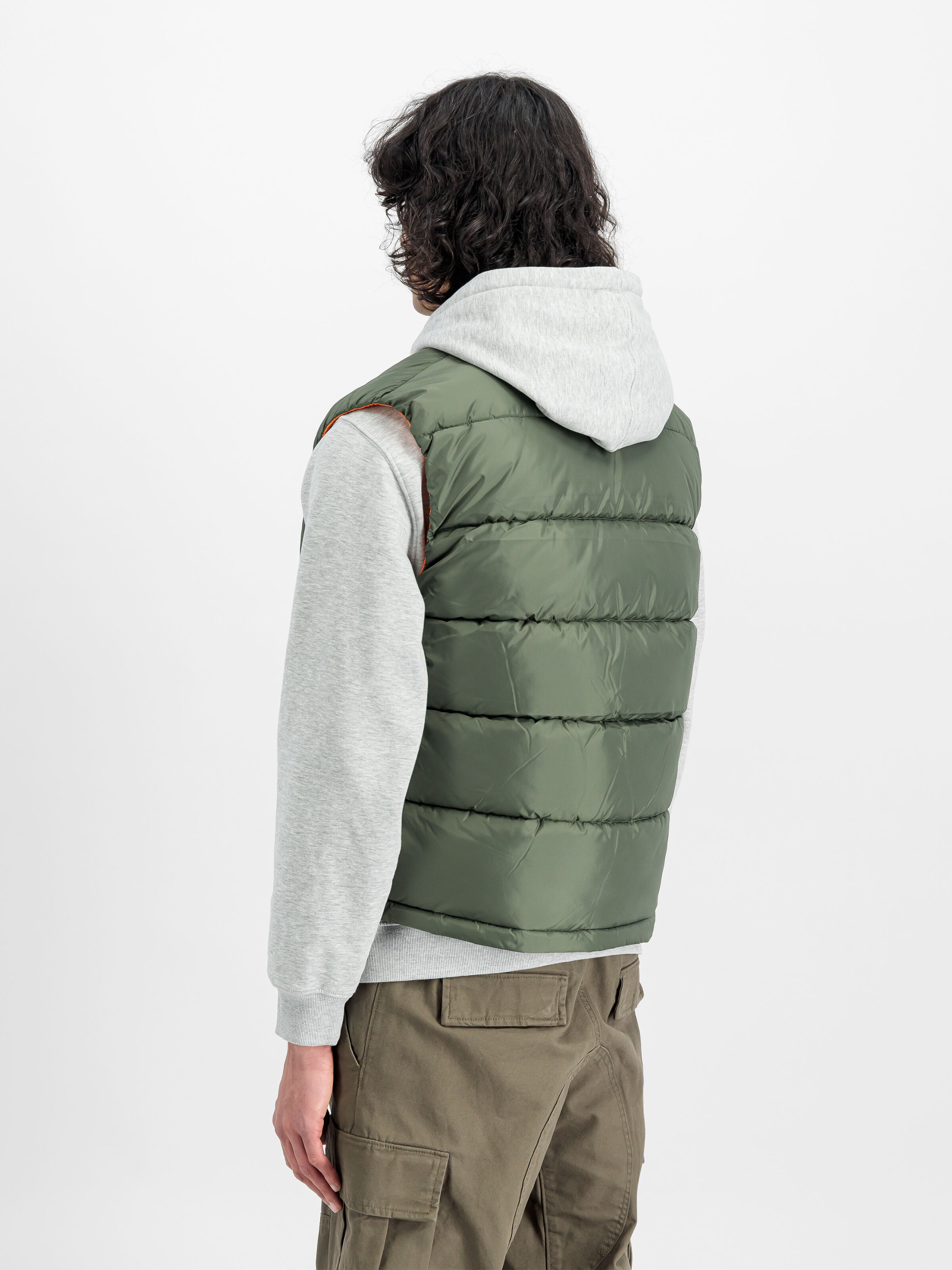 Puffer Vest sage-green 118109_01_2_model_00004_128332