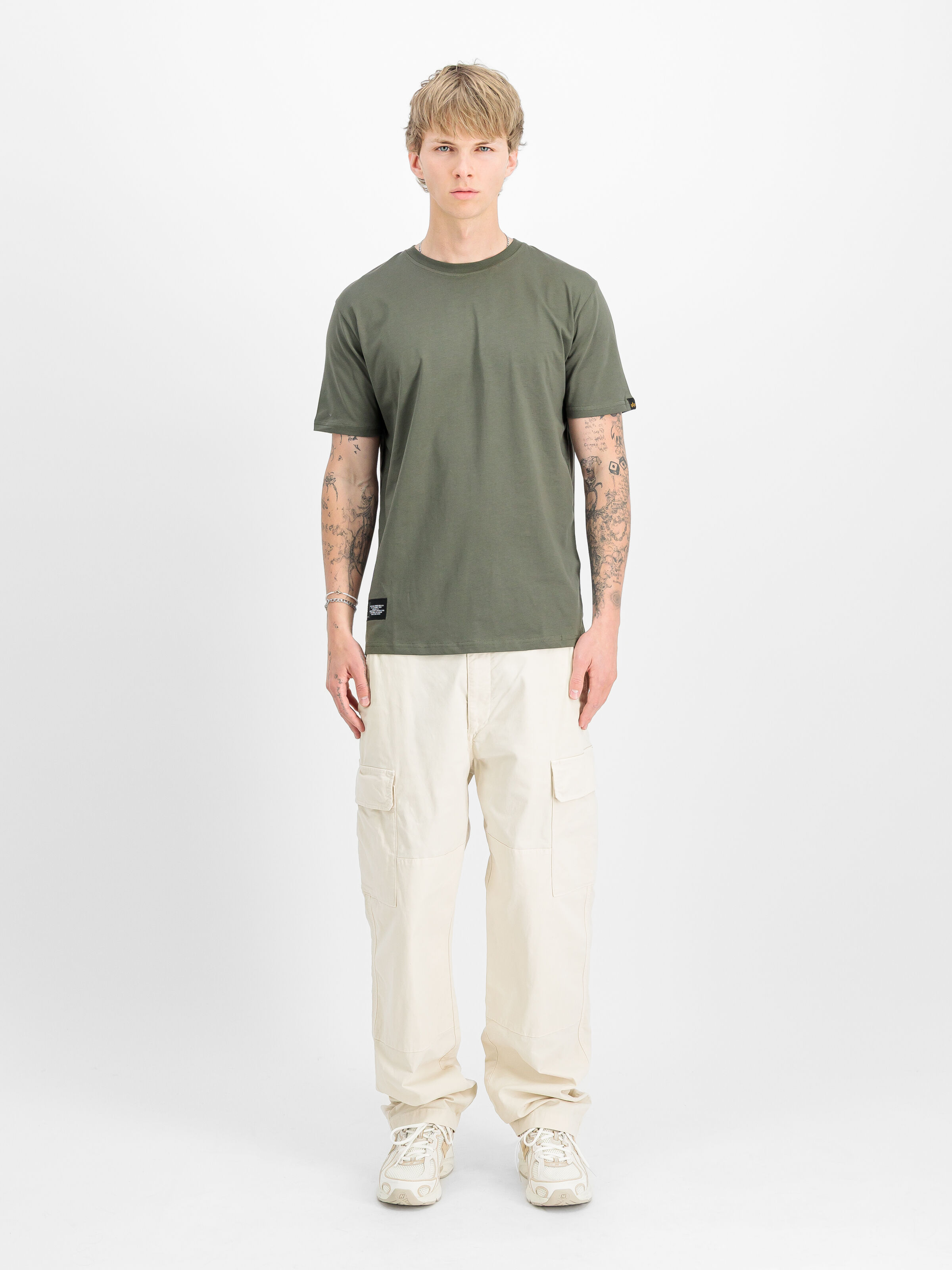 Label Backprint T-Shirt dark olive 258505_142_2_model_00001_173764
