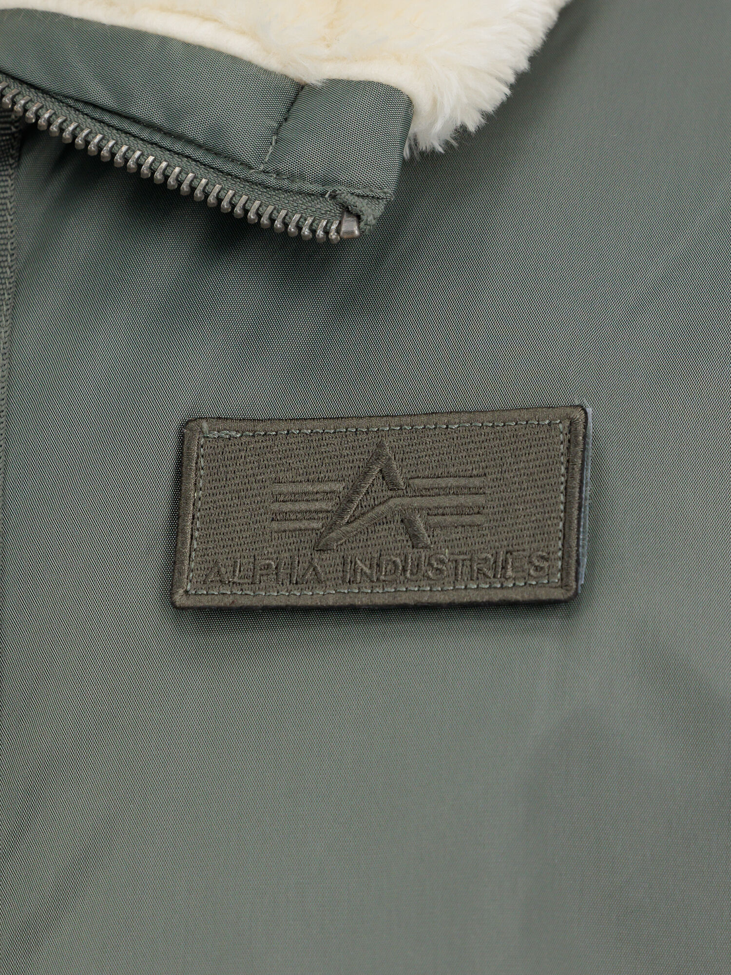 B-15 III TT Two Tone Bomber Jacket vintage green 198122_432_alpha_industries_b15_3_tt_008_114918