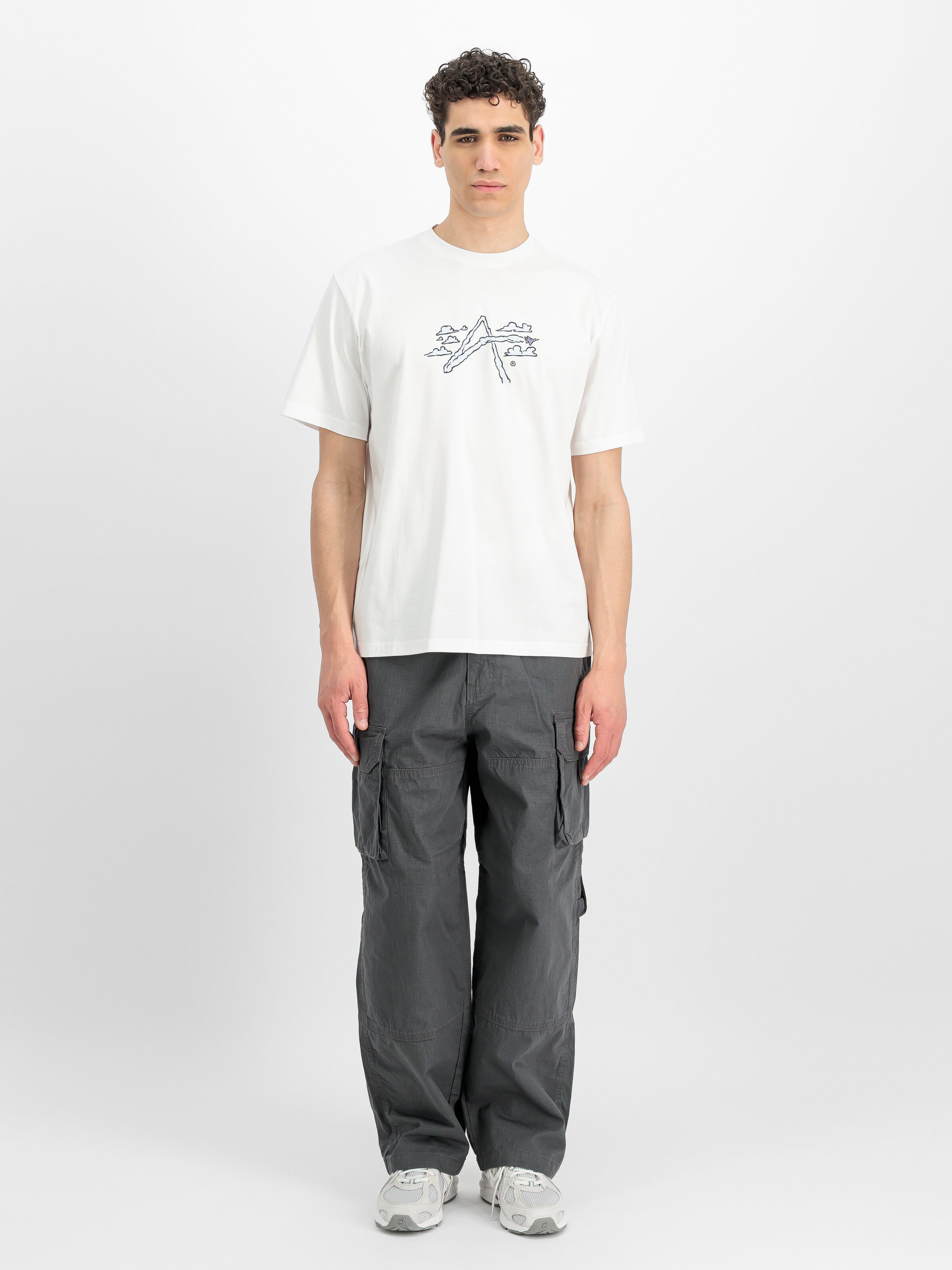 Cloud Logo T-Shirt white 268521_09_2_model_00001_227877