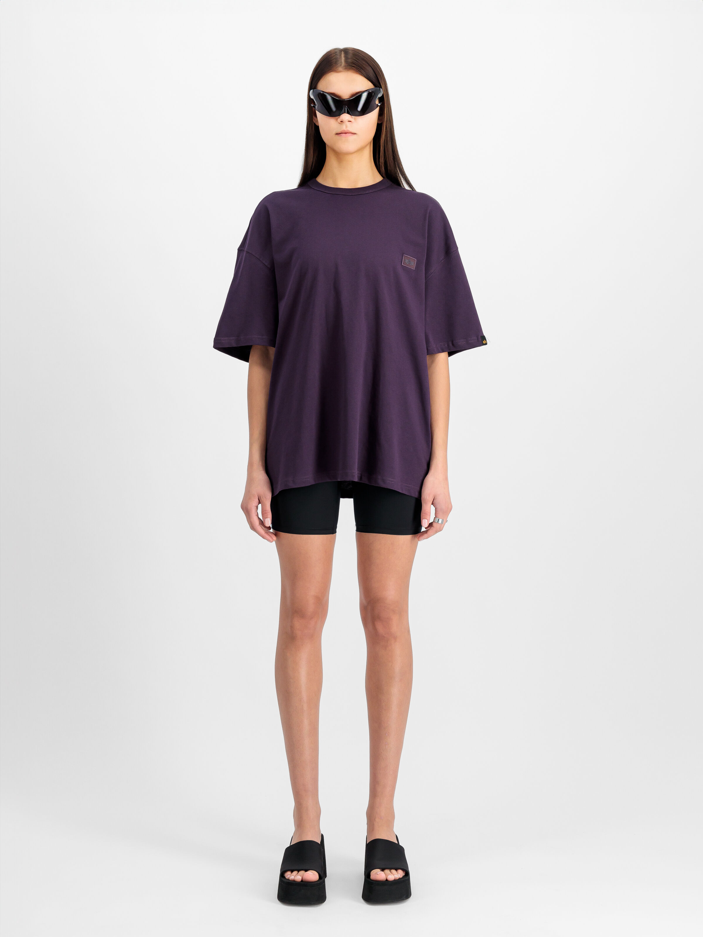 Alpha Essentials Rubber Logo T-Shirt Women Plum 146061_719_2_model_00001_103845