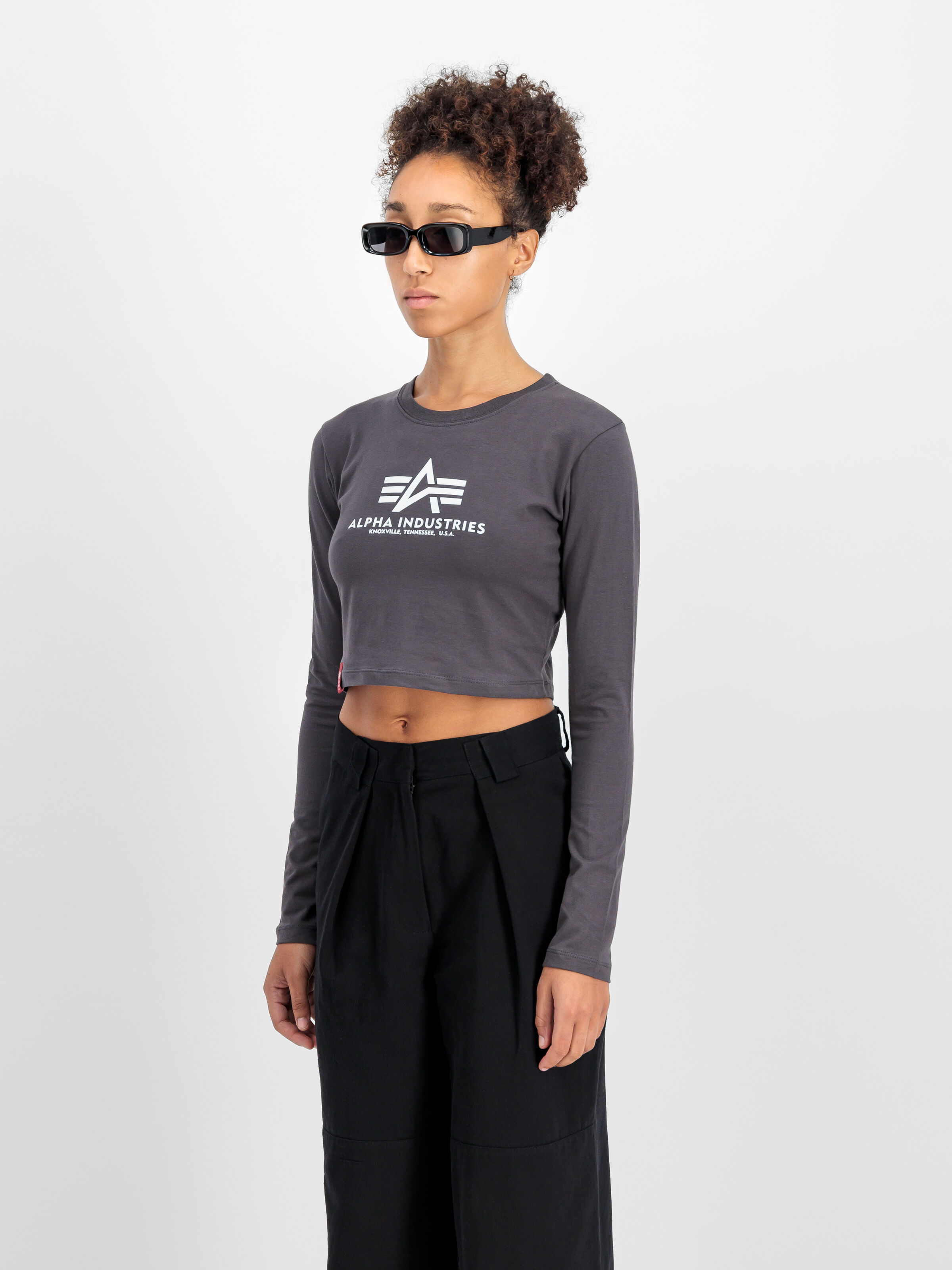 Basic Cropped Longsleeve Women vintage grey 116076_684_2_model_00003_110506