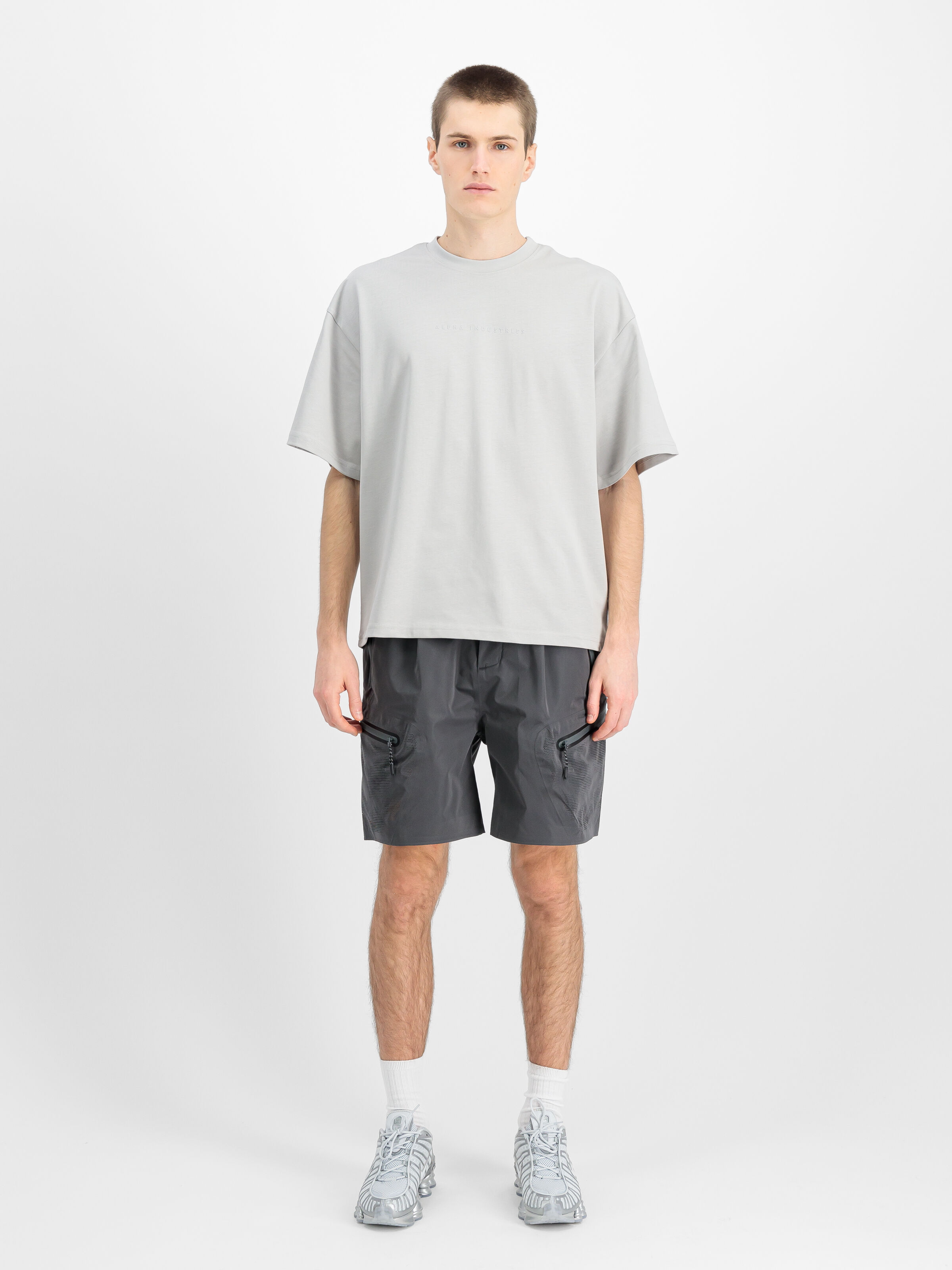Base T-Shirt pastel grey 756503_666_2_model_00001_155096