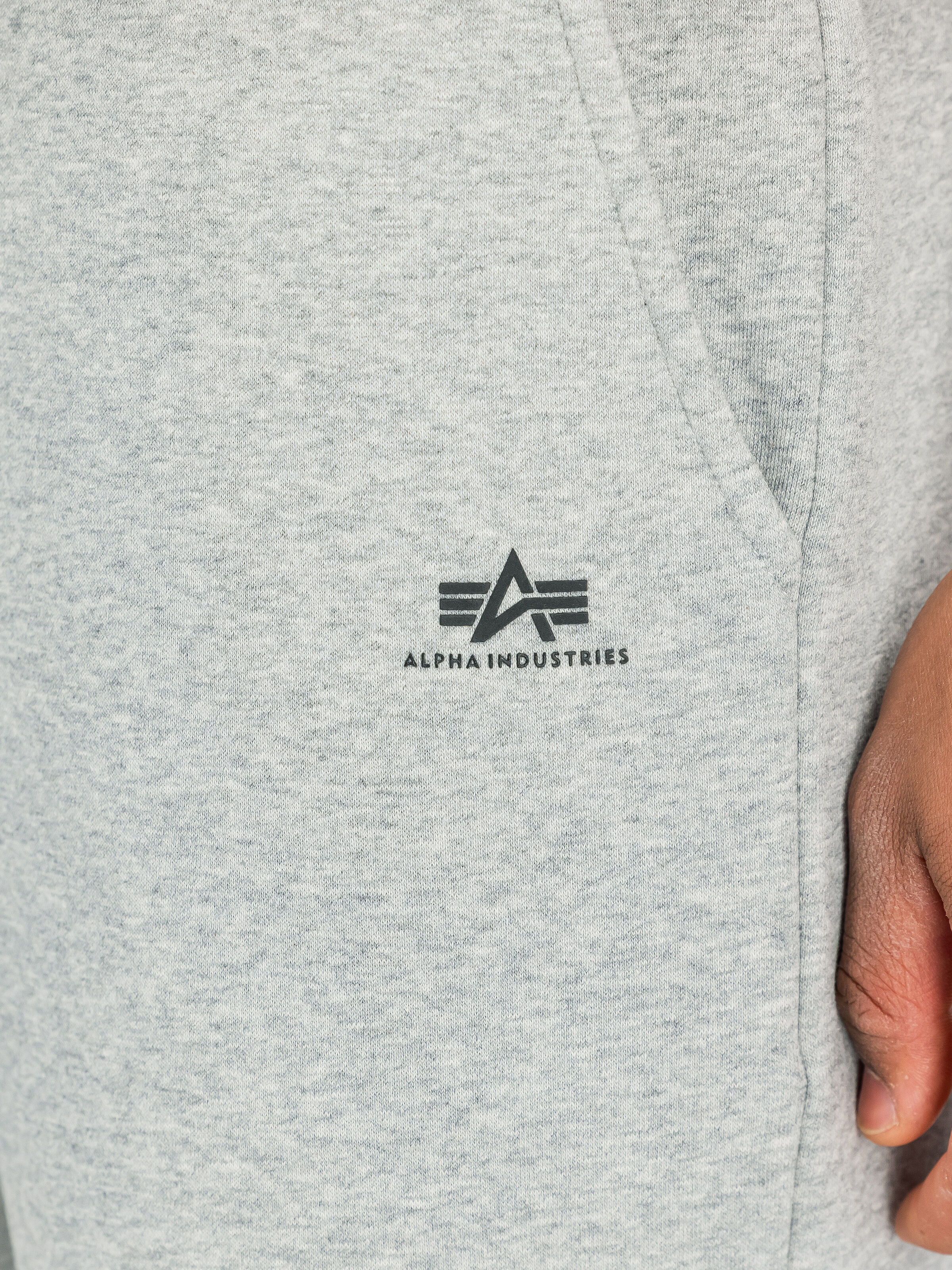 Basic Straight Leg Small Logo Jogger grey heather 268362_17_3_detail_00001_236660