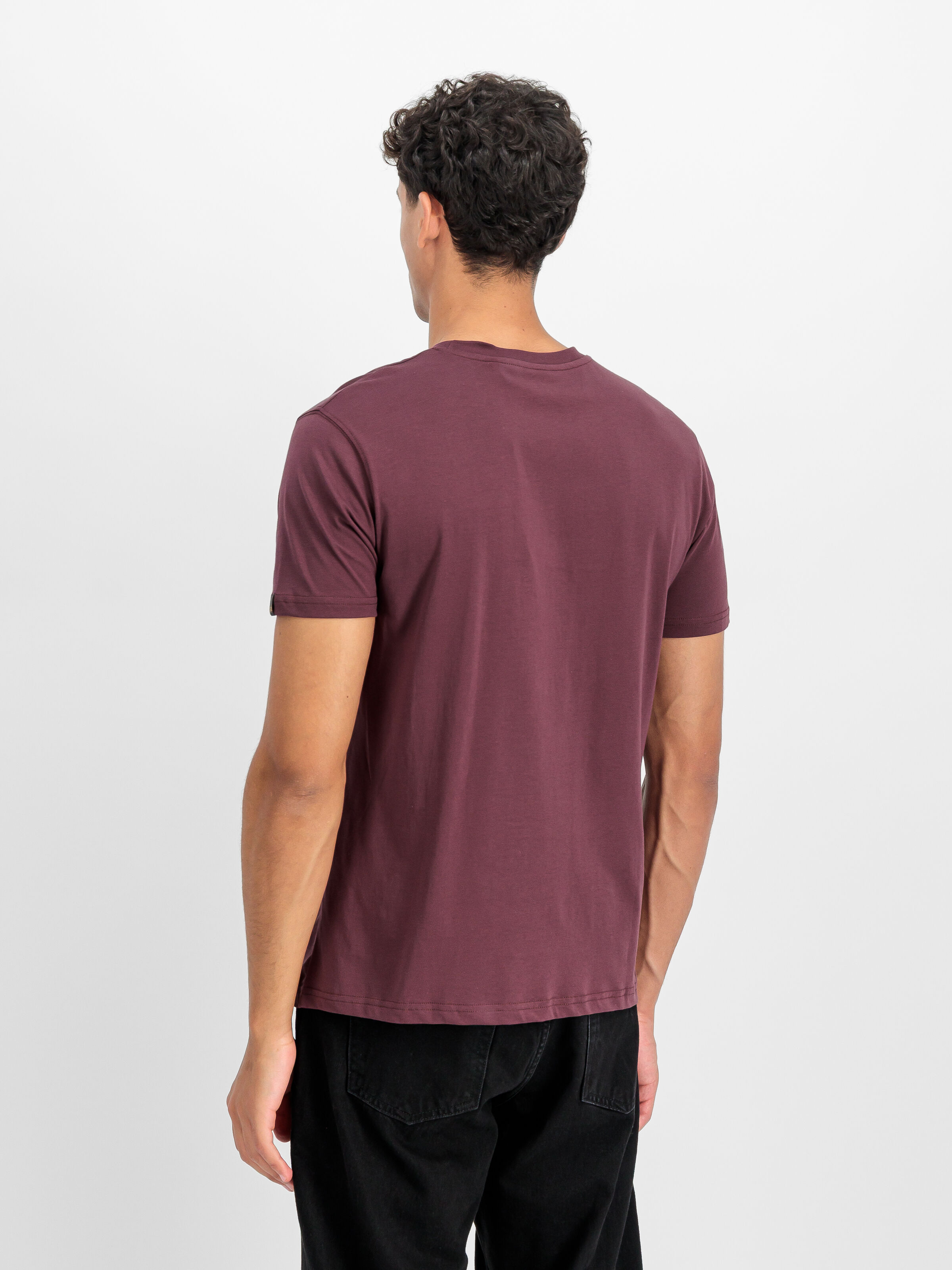 Basic Small Logo T-Shirt deep maroon 188505_21_2_model_00003_199612