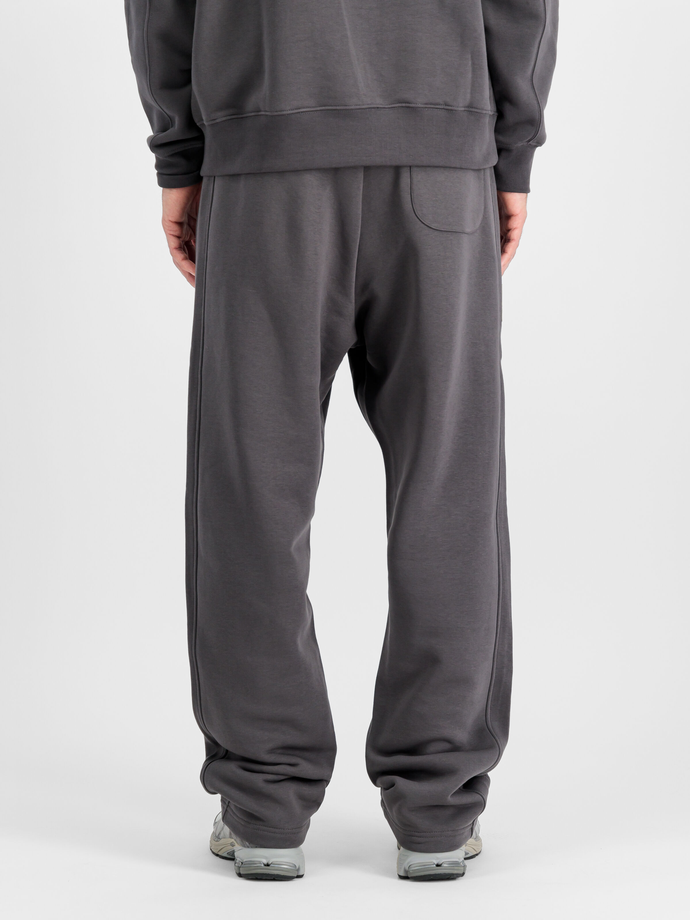 Studio Edition Jogger vintage grey 156368_684_2_model_00004_139585