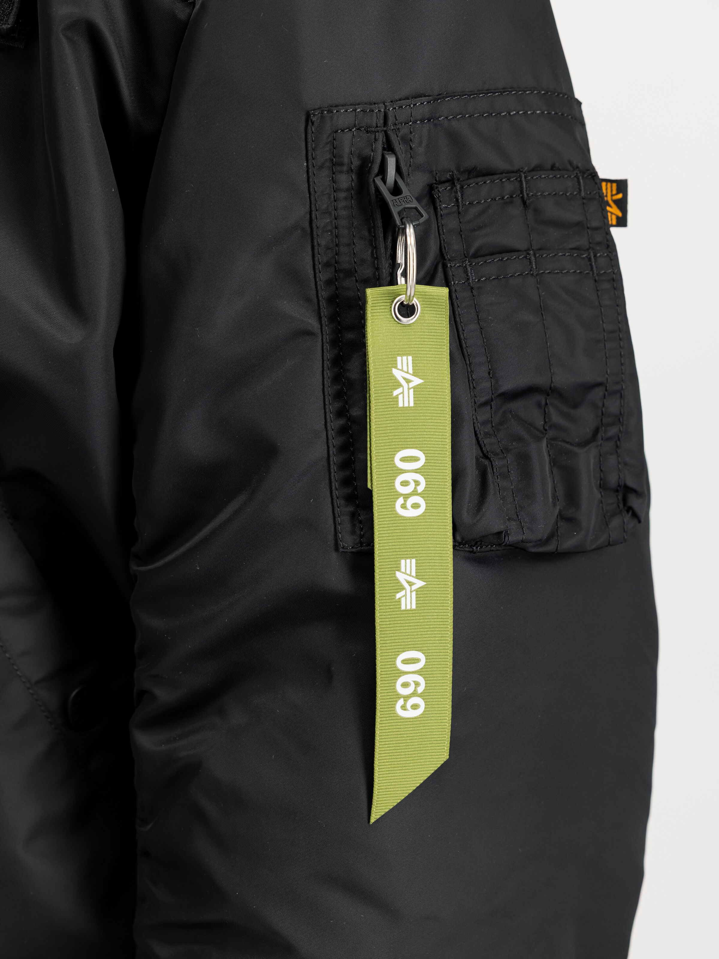 069 RBF-Tag sage-green 156955_01_2_model_00001_188609