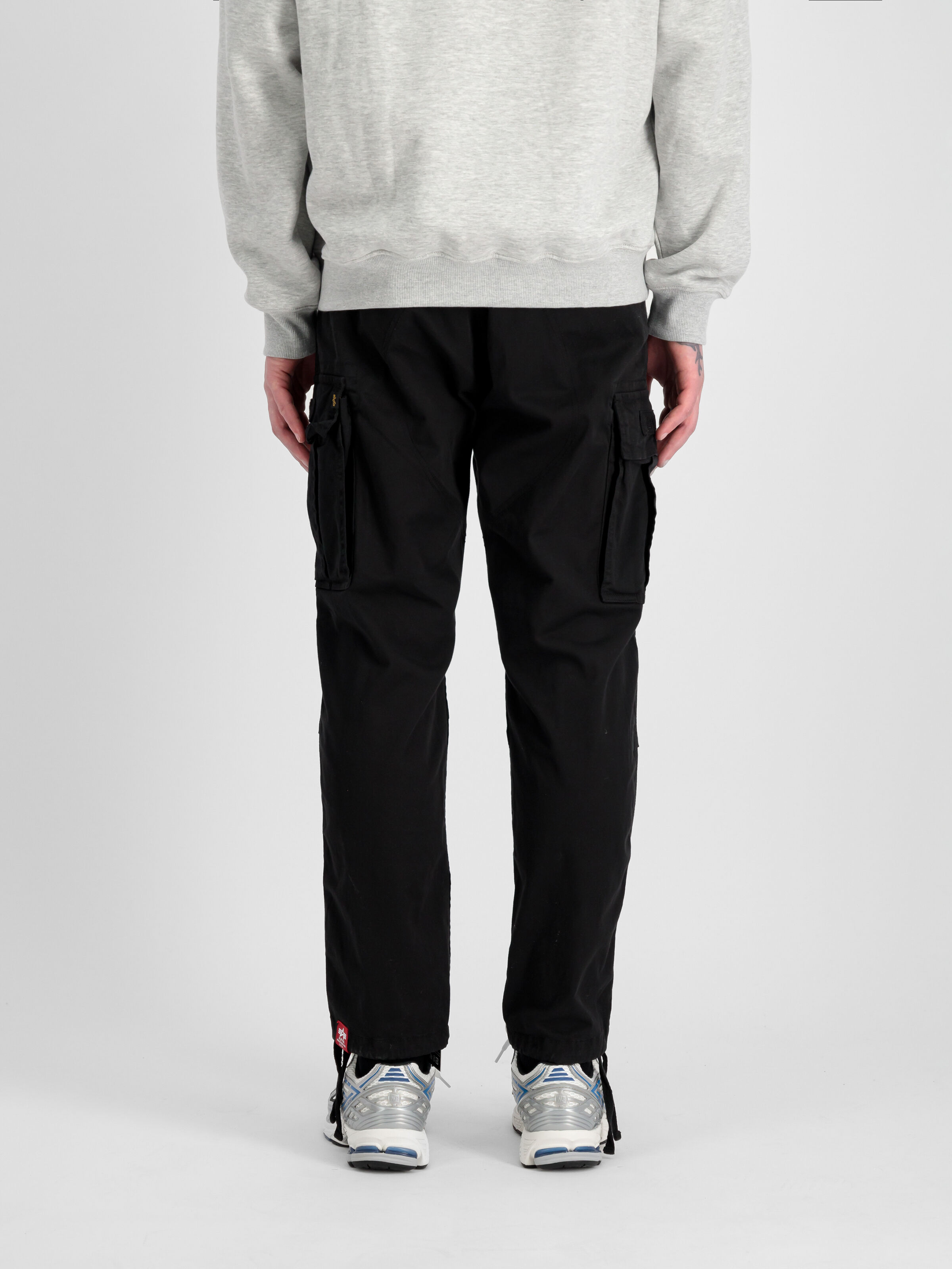 Squad Pant black 188202_03_2_model_00005_129231