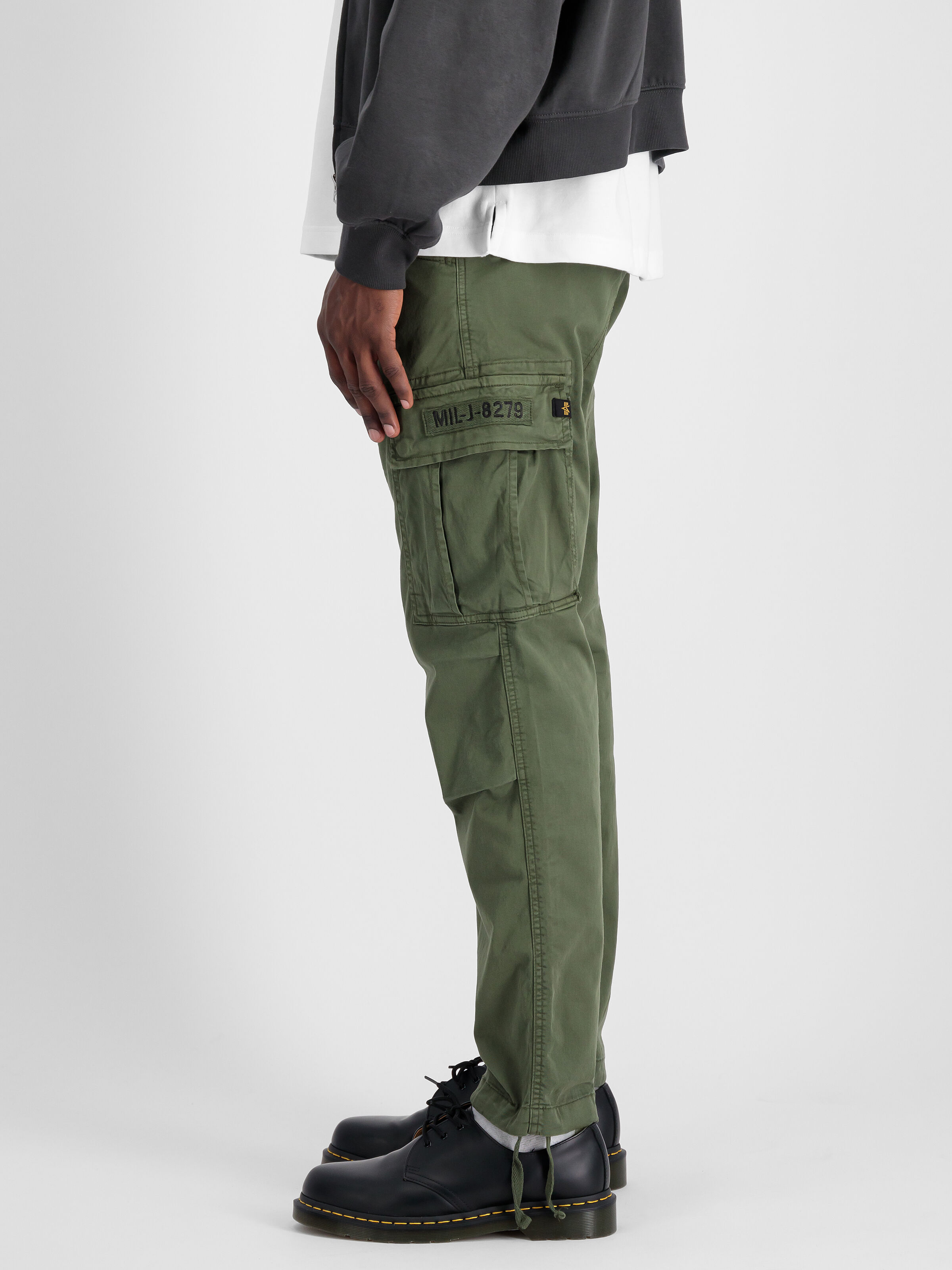 Squad Pant dark olive 188202_142_2_model_00004_219018