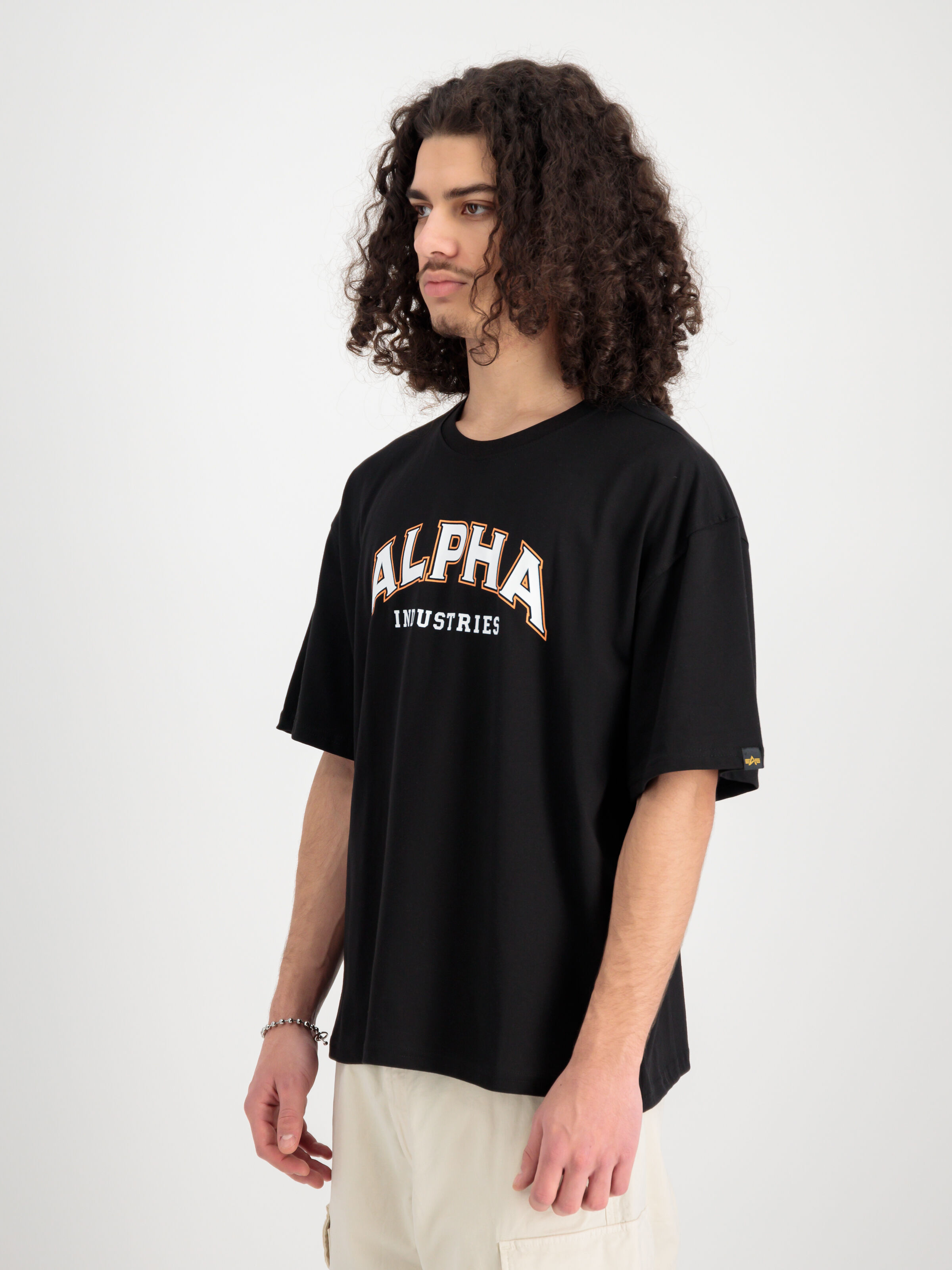 College T-Shirt black 146501_03_2_model_00003_149519