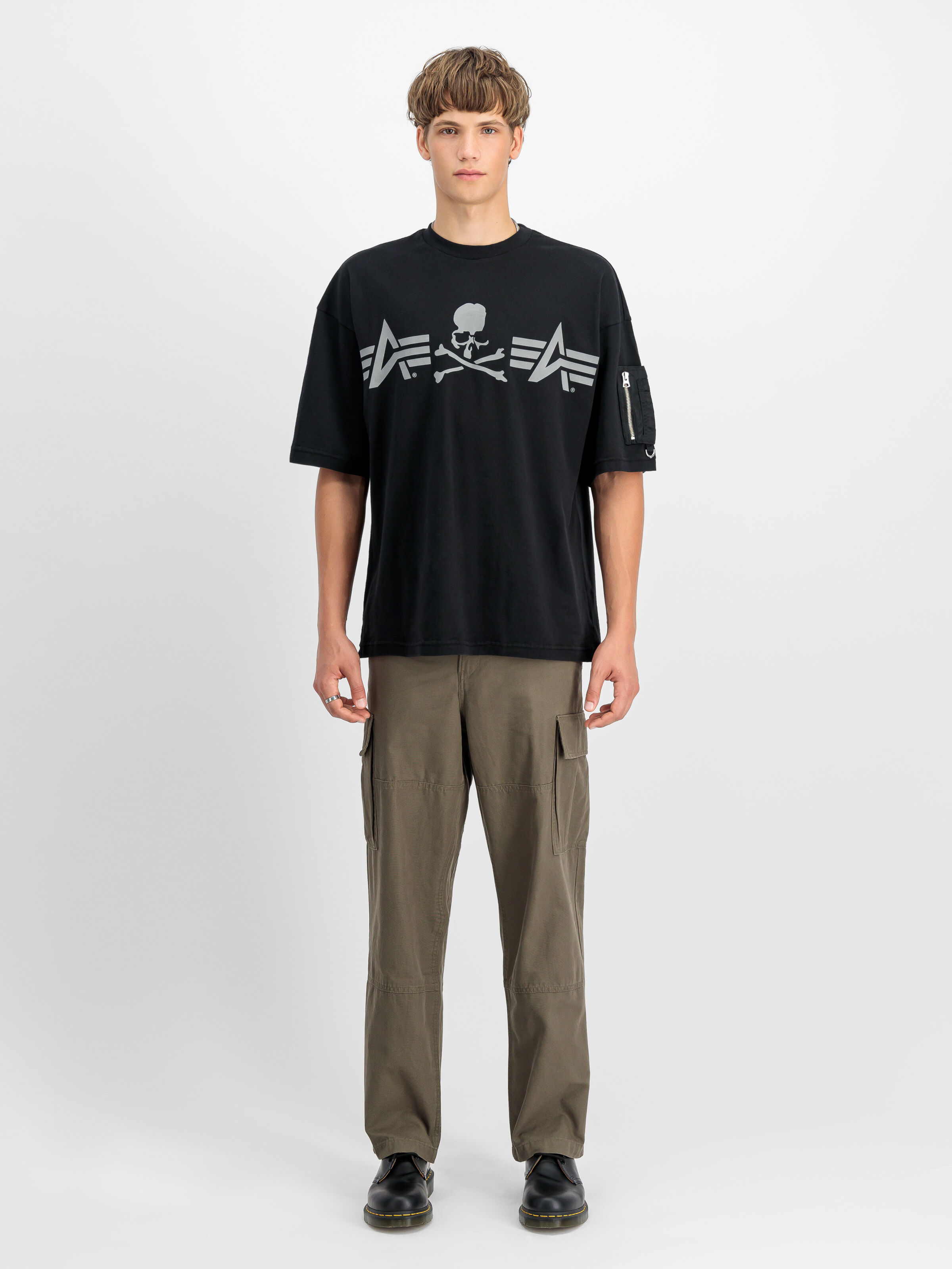ALPHA X MASTERMIND S/S UTILITY T-Shirt black 148527_03_2_model_00001_104090