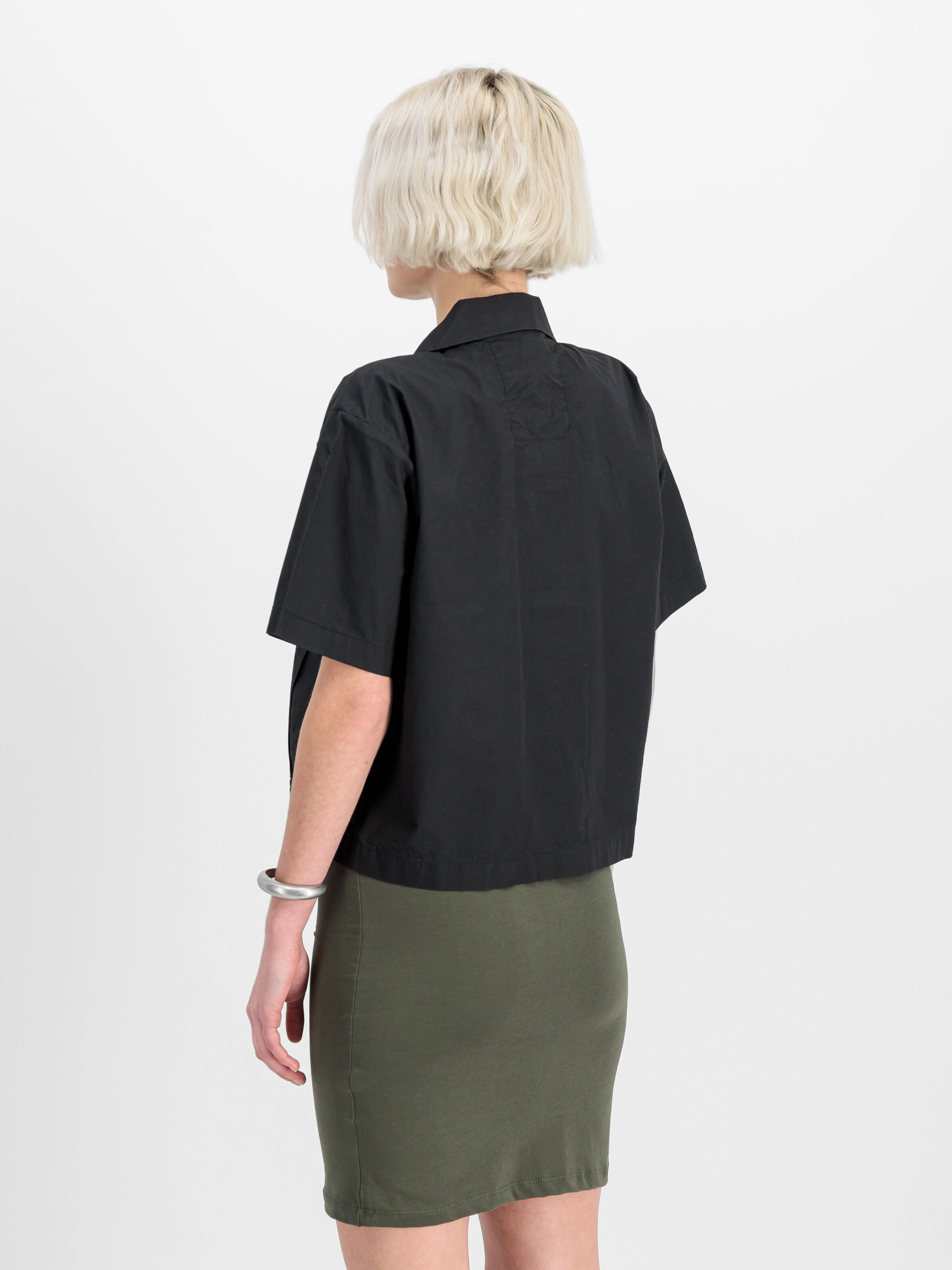 Short Sleeve Cargo Shirt Women black 156080_03_2_model_00004_144542