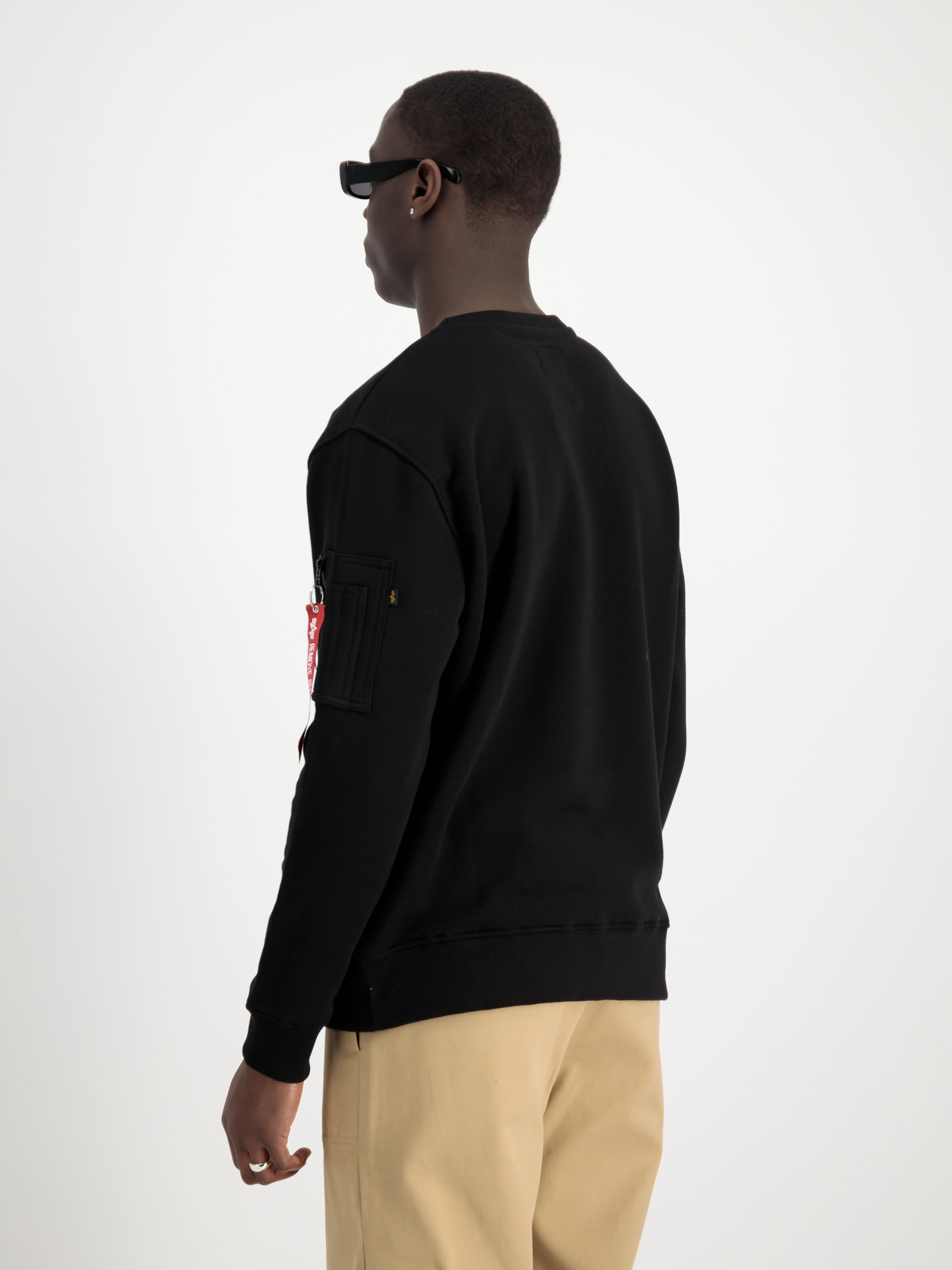Alpha Puff Print Sweatshirt black 146305_03_2_model_00004_118734