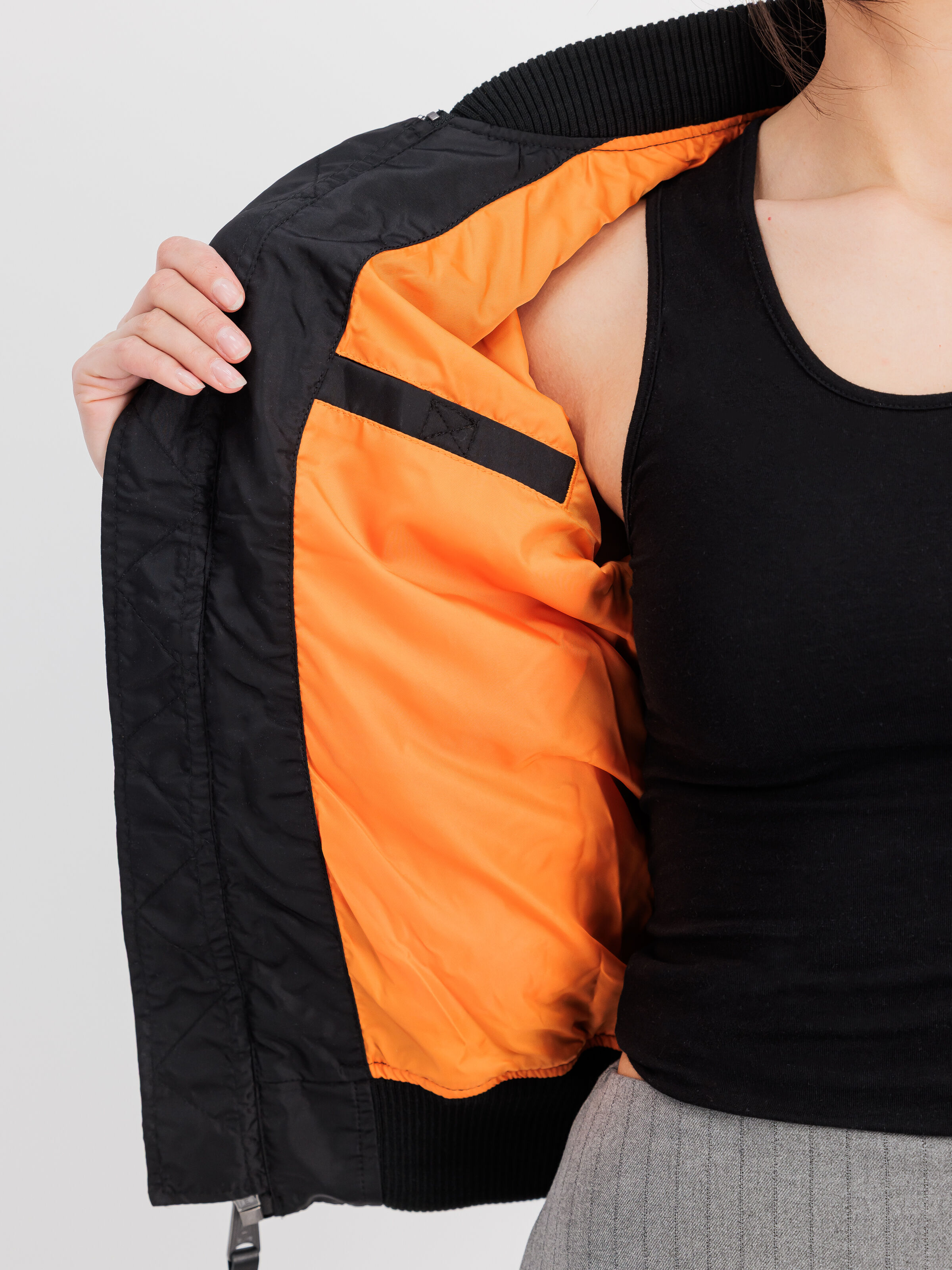 MA-1 TT Light Bomber Jacket Women black 141041_03_3_detail_00001_154701