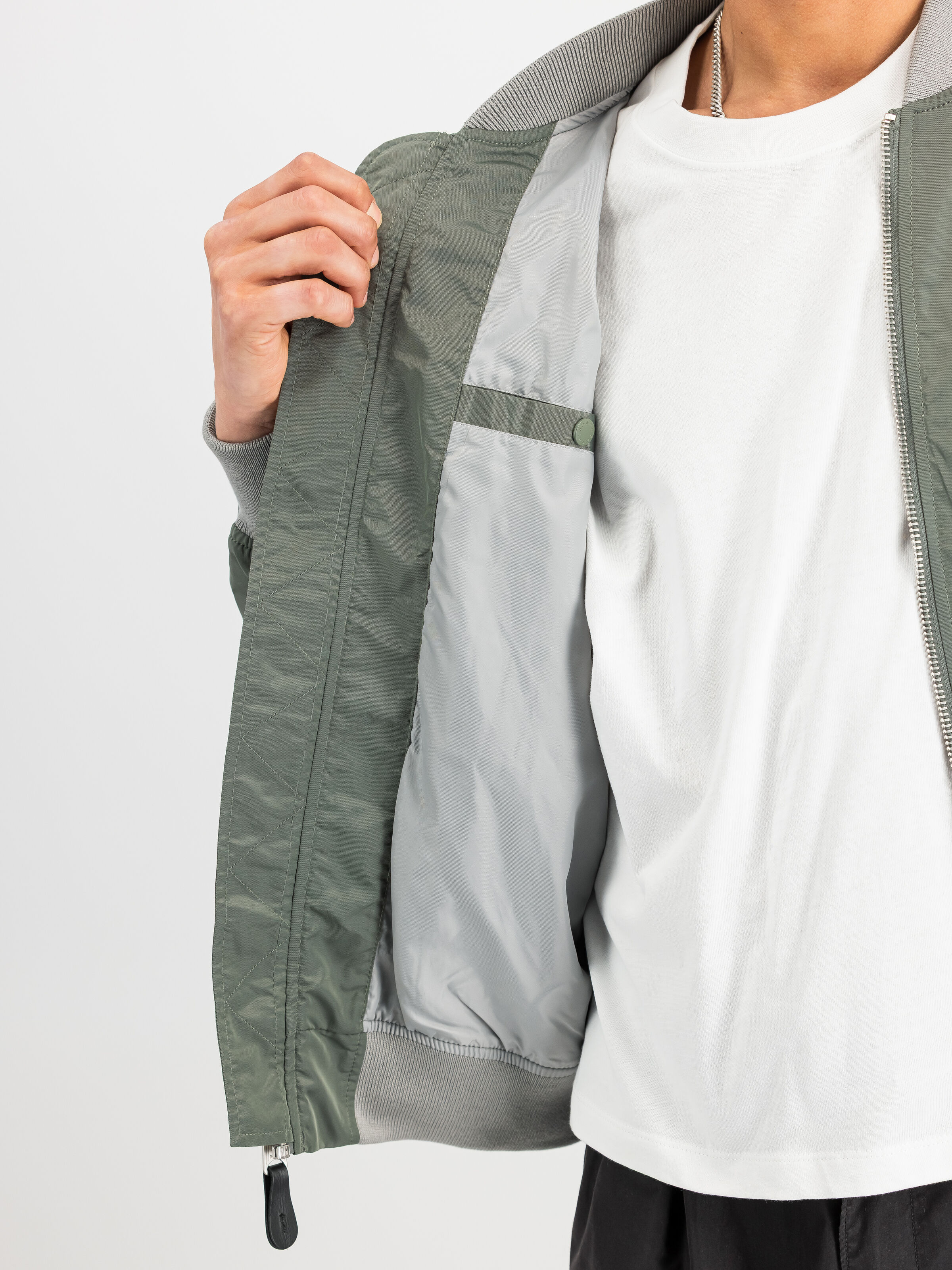 MA-1 TTC Light Bomber Jacket vintage green/silver 126101_636_3_detail_00001_188569