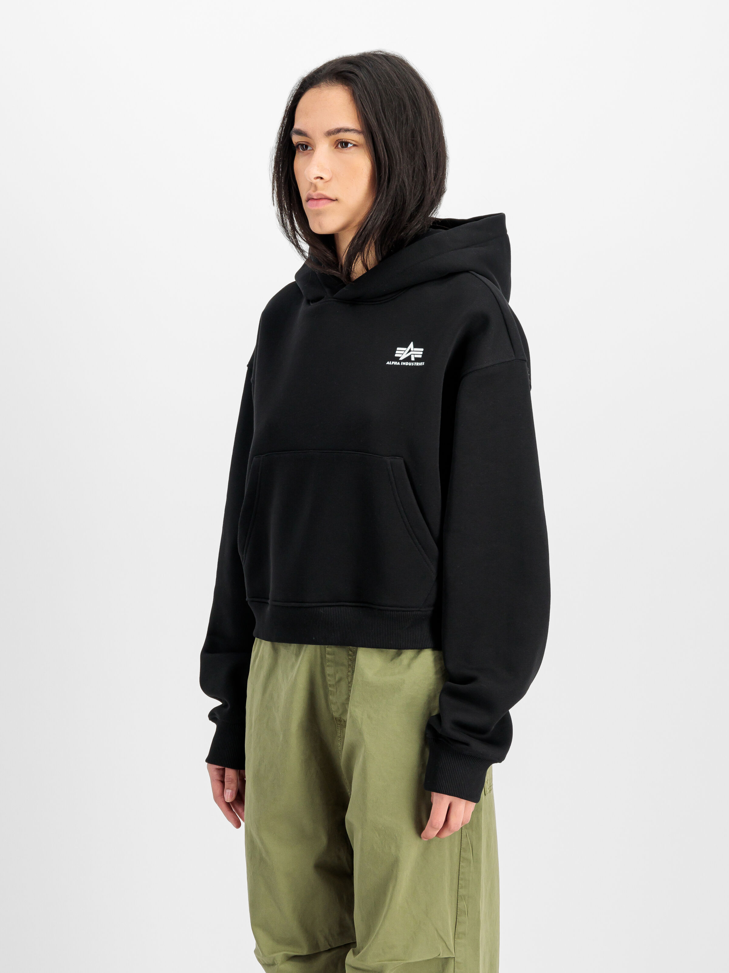 Basic Small Logo Hoodie Women black 258041_03_2_model_00002_165940