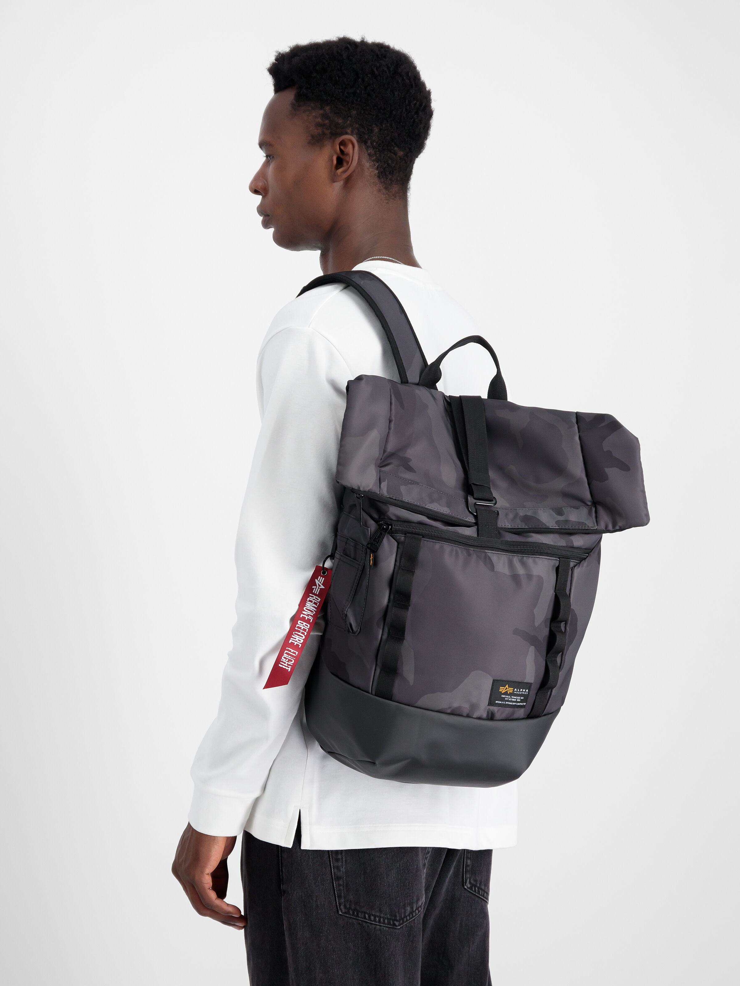 Crew Camo Roll Top Bag black camo 126941C_125_2_model_00001_97336