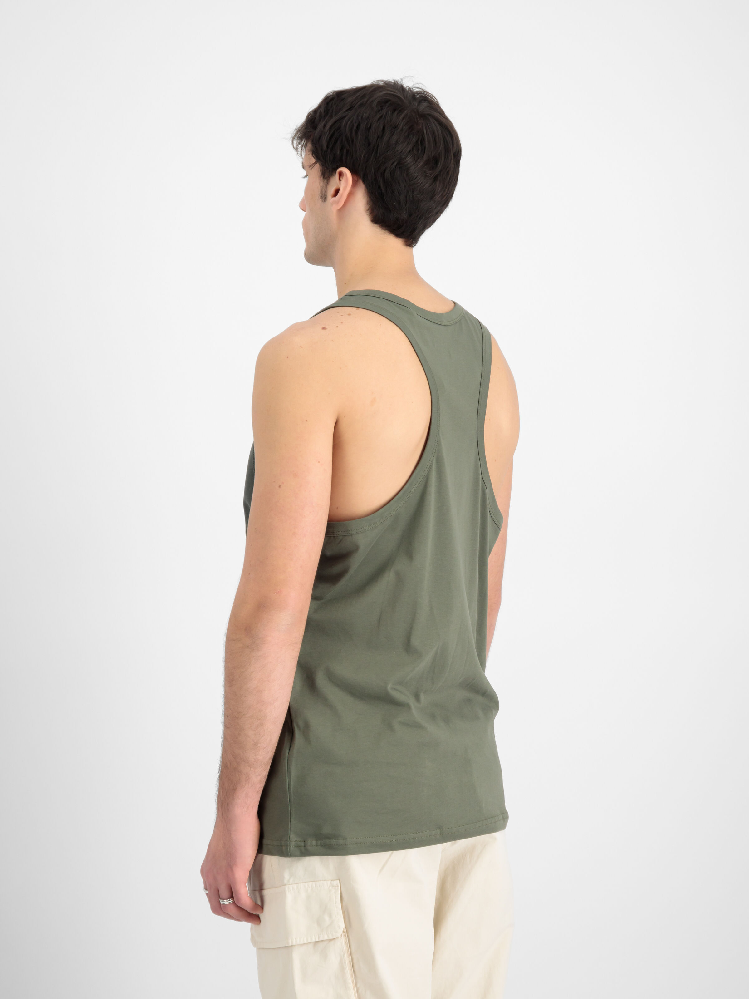 Basic BB Big Logo Tank dark olive 116513_142_2_model_00004_111159