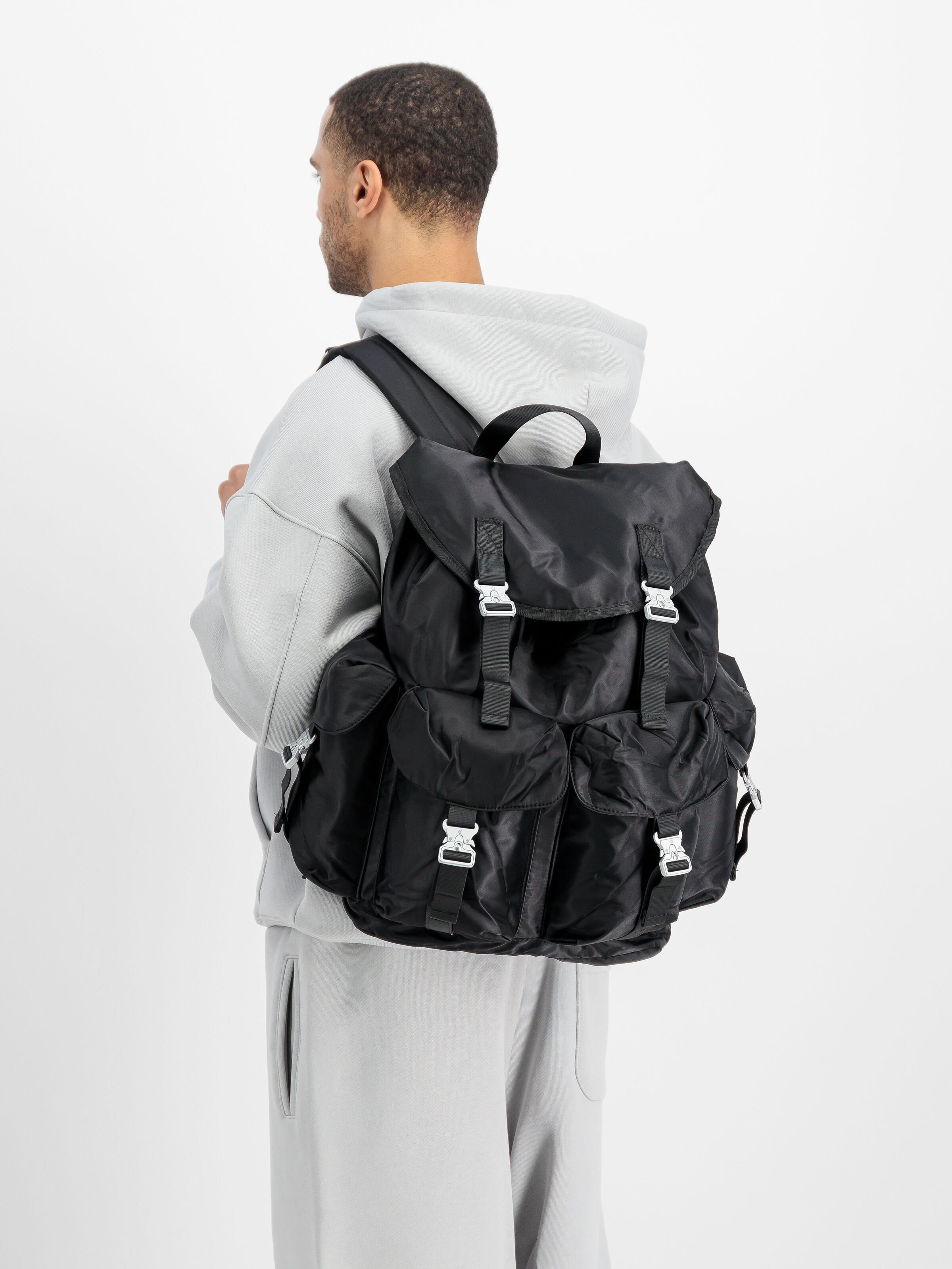 UV Field Backpack black 148946UV_03_2_model_00001_125349