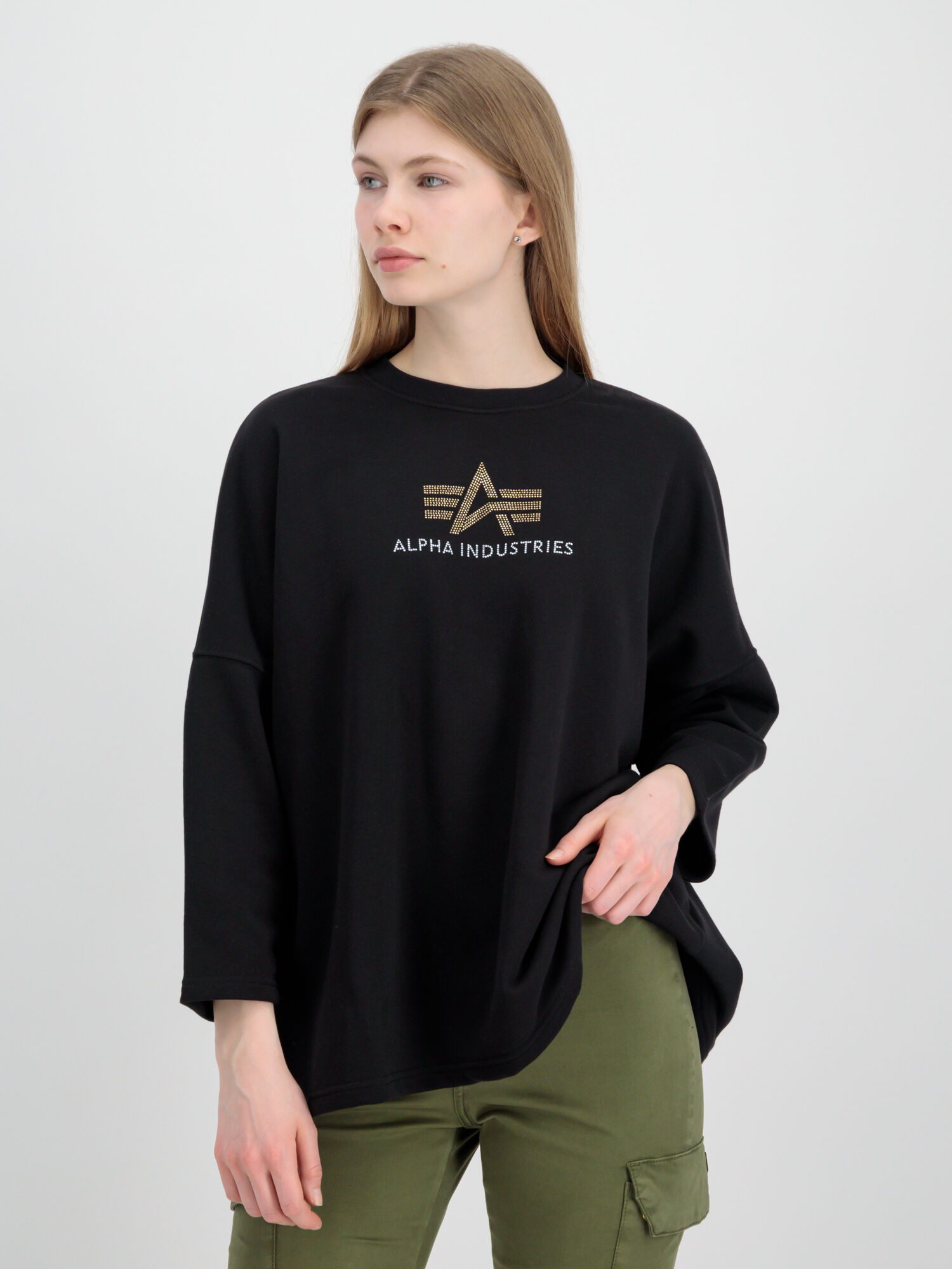 Crystal Oversized Women Sweatshirt black 136030_03_alpha_industries_crystal_os_sweater_wmn_001_208813