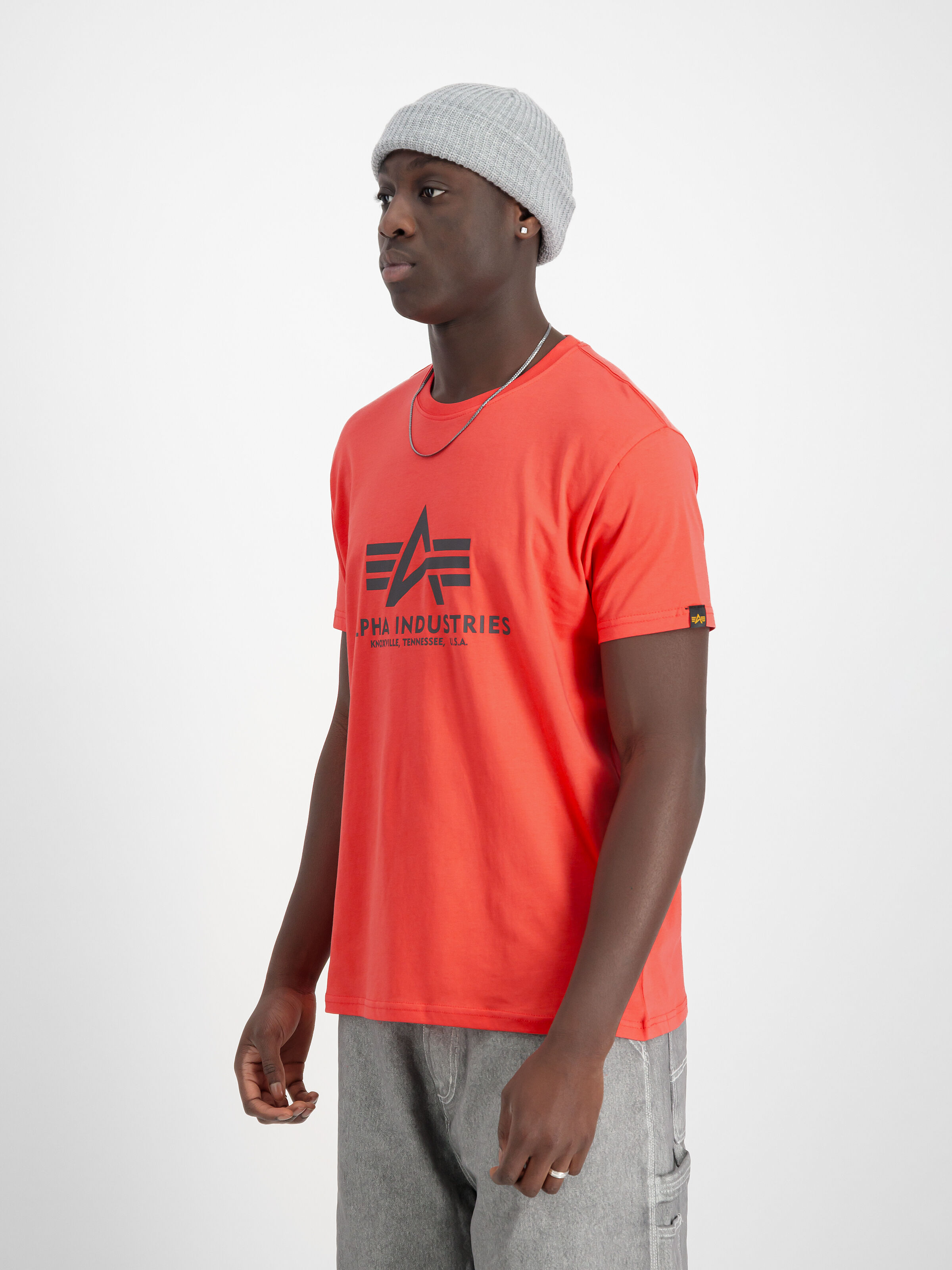 Basic Big Logo T-Shirt radiant red 100501_711_2_model_00003_109303